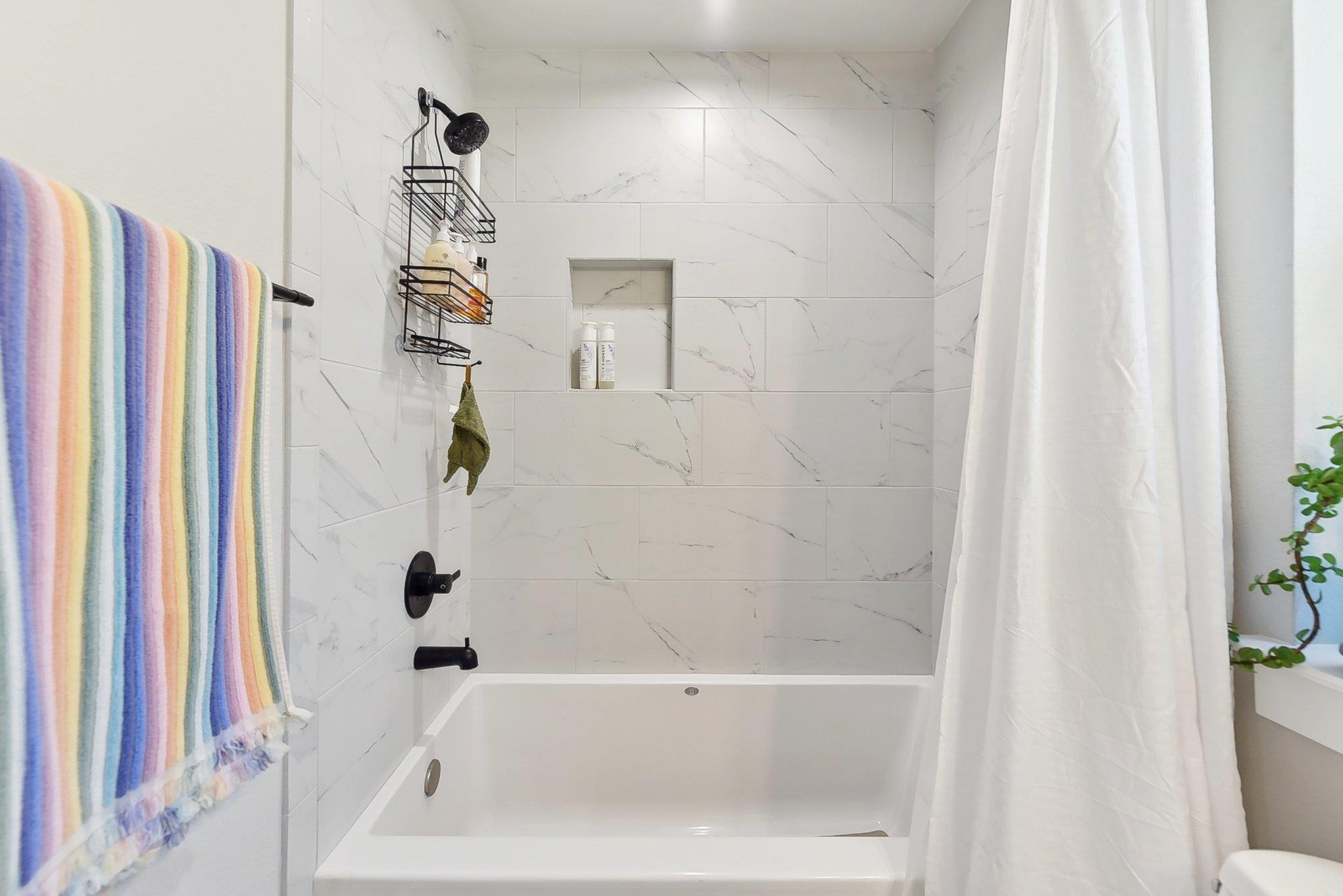 25 Woodacre Dr, Wimberley, TX 78676