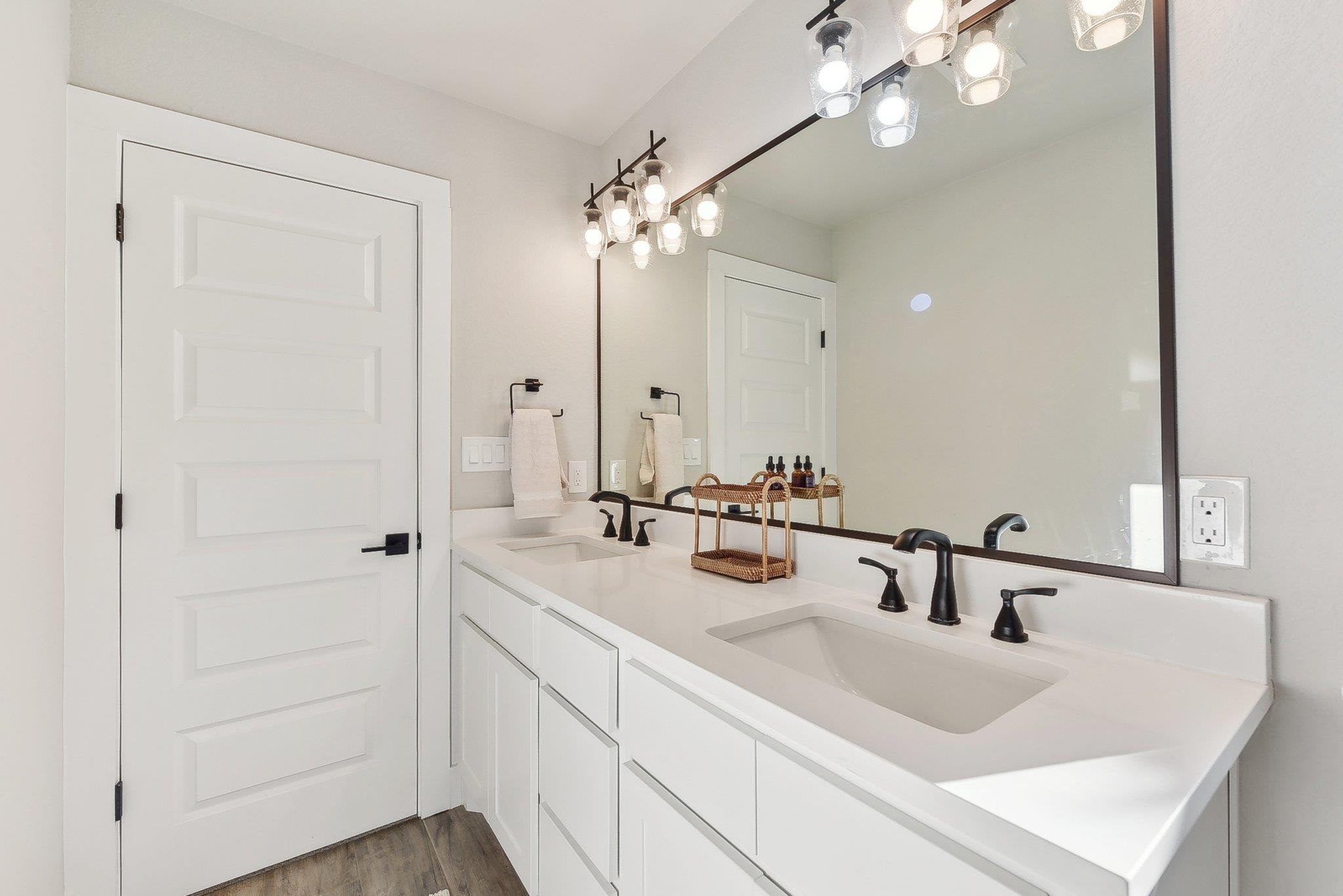 25 Woodacre Dr, Wimberley, TX 78676