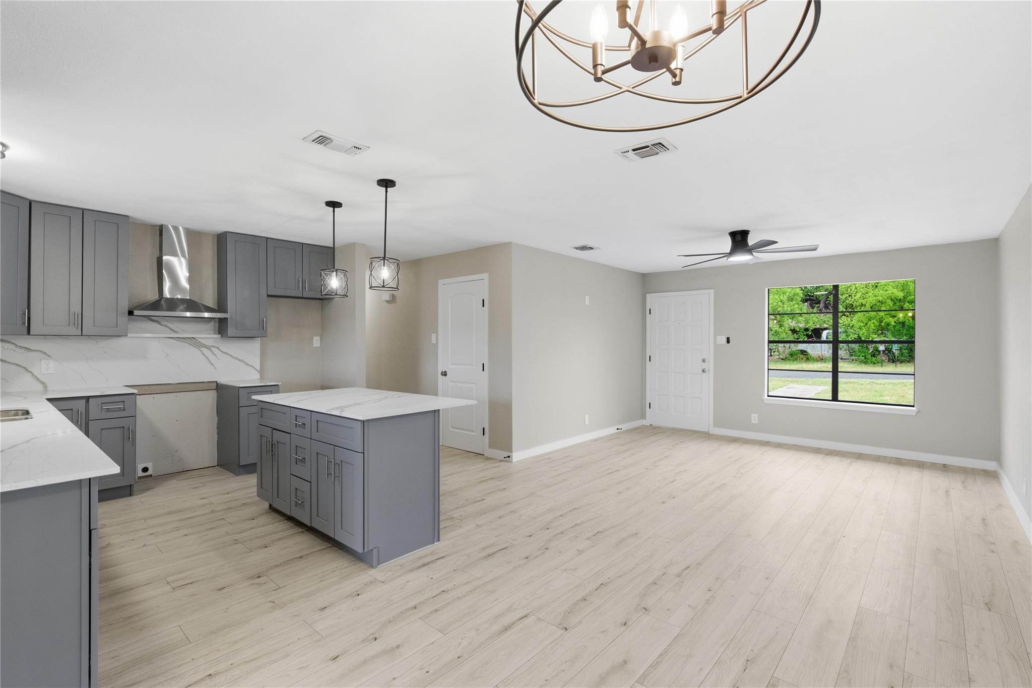 1841 Twin Oaks, Kingsland, TX 78639