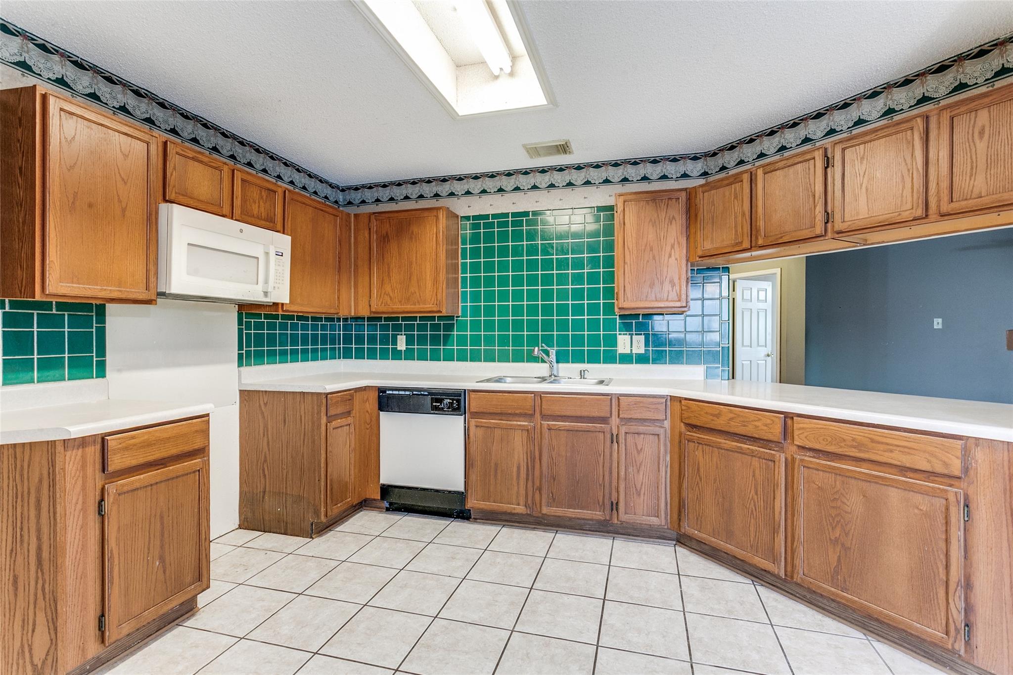 4223 Lakebend West Dr, San Antonio, TX 78244