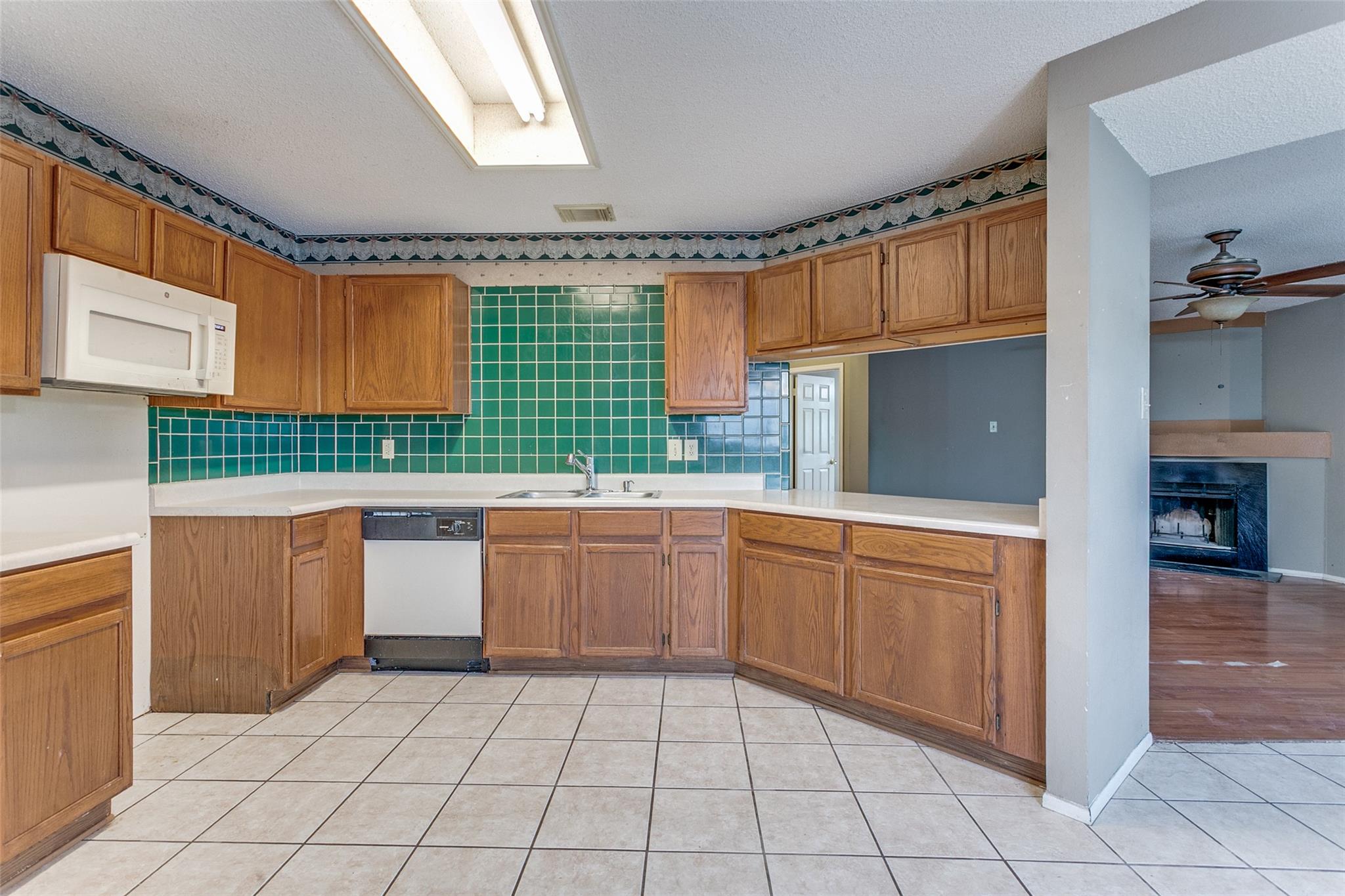 4223 Lakebend West Dr, San Antonio, TX 78244