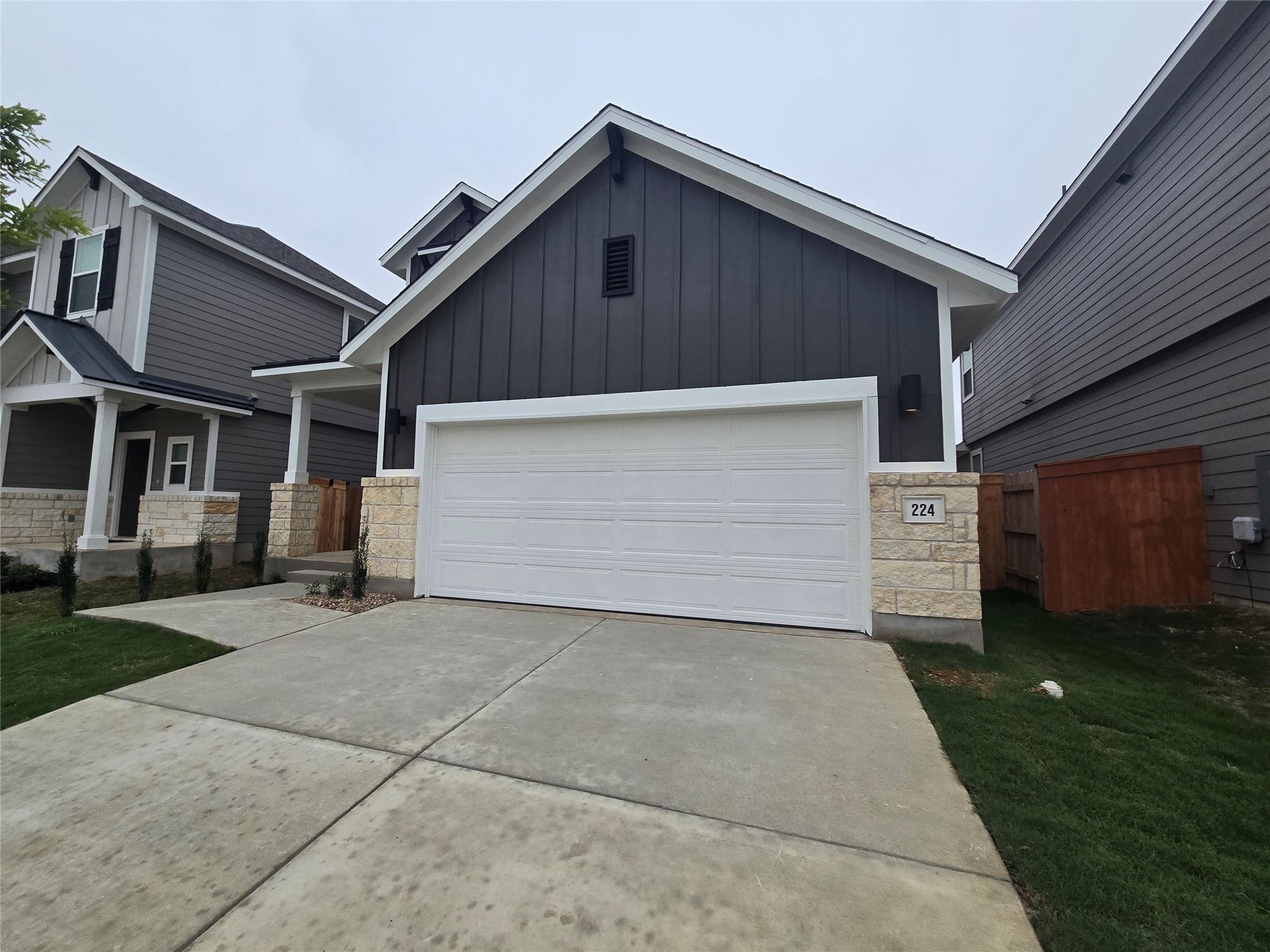 224 Langhorne Bnd, Liberty Hill, TX 78642