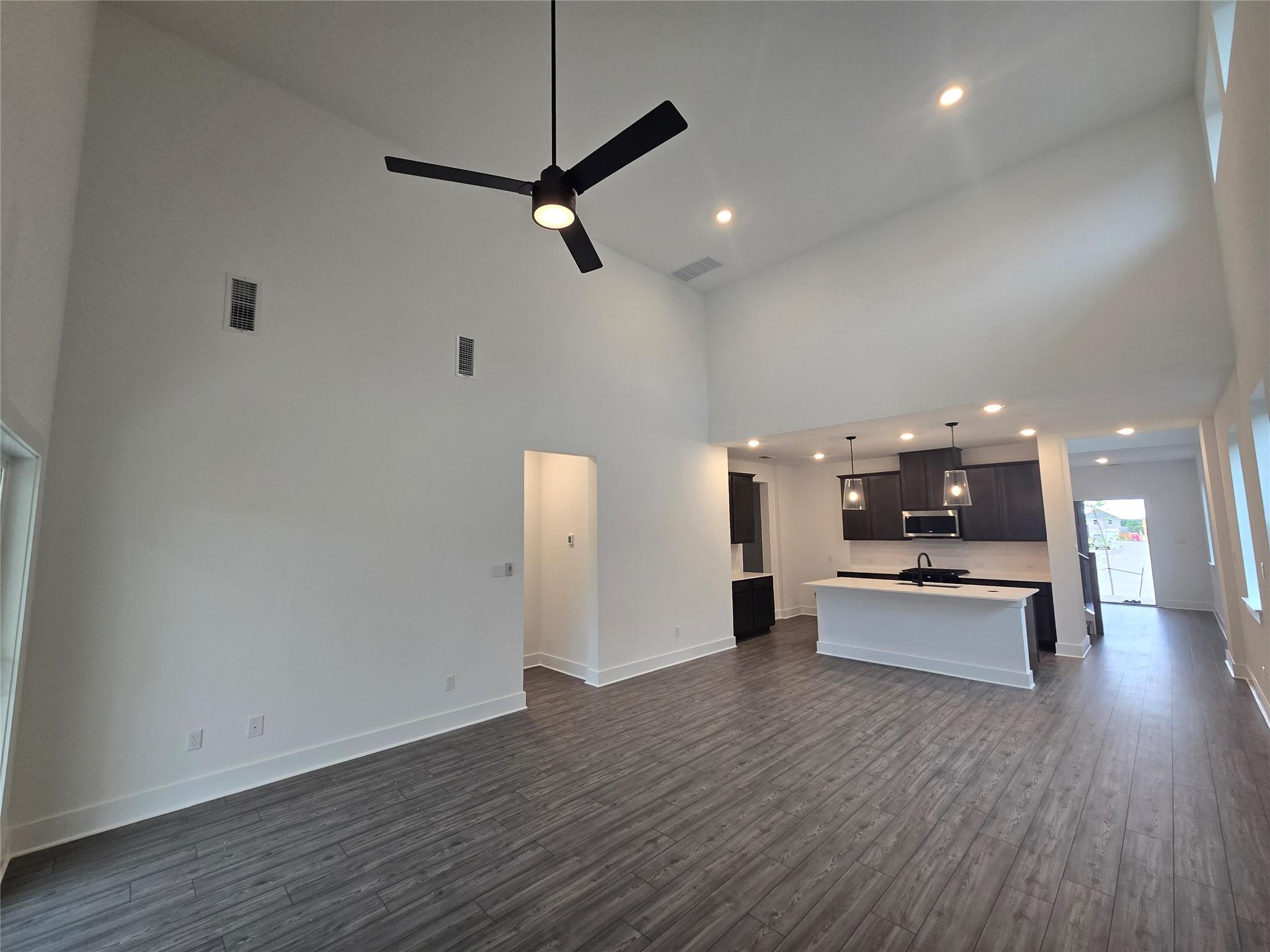 224 Langhorne Bnd, Liberty Hill, TX 78642