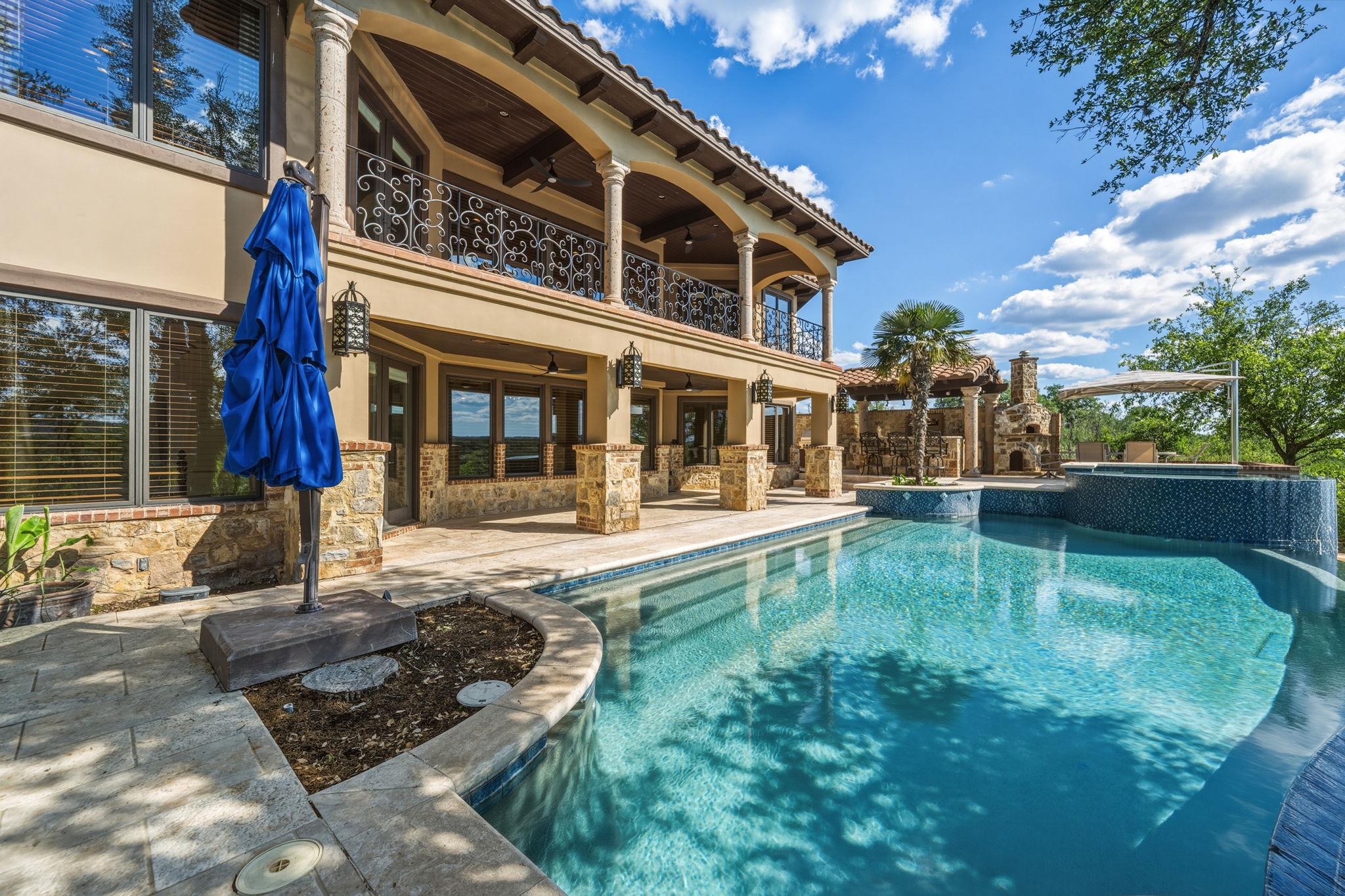 25110 River Rd, Spicewood, TX 78669