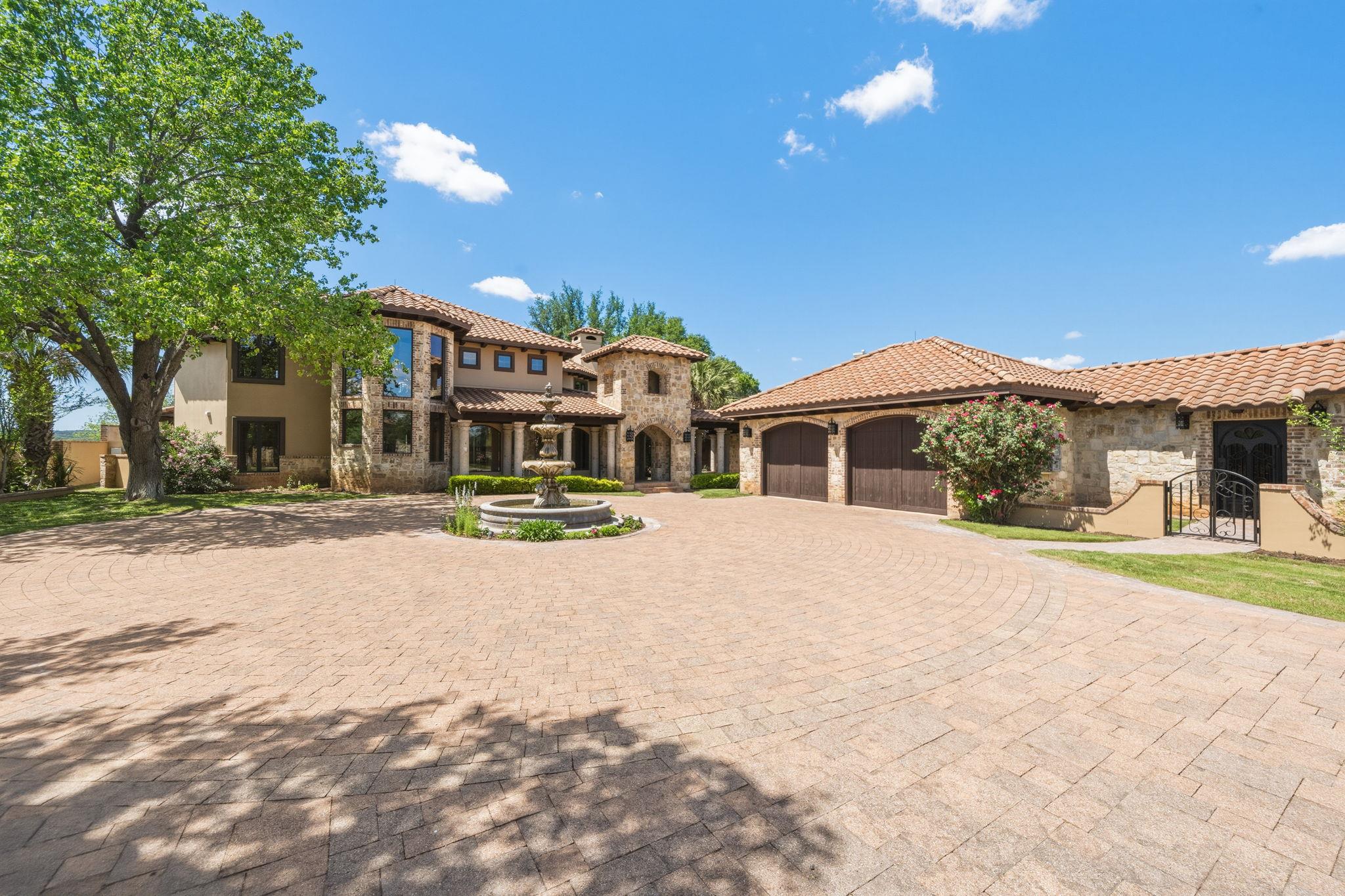 25110 River Rd, Spicewood, TX 78669