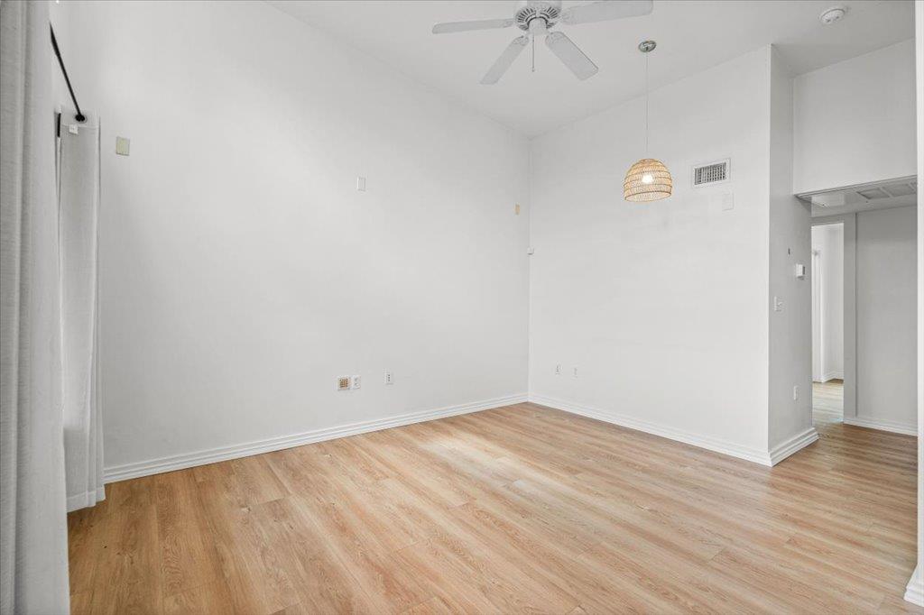 2200 Dickson Dr # 227, Austin, TX 78704