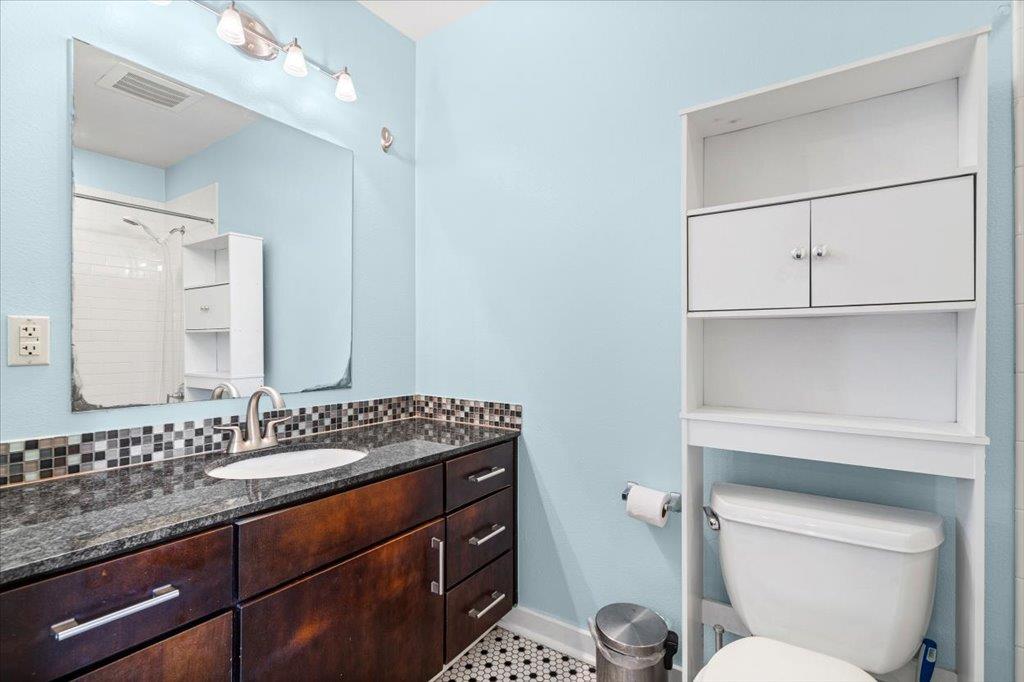 2200 Dickson Dr # 227, Austin, TX 78704