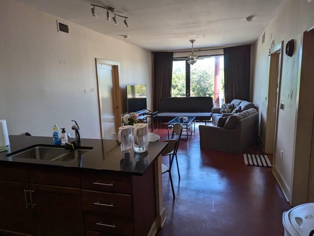 3016 Guadalupe St # 205, Austin, TX 78705