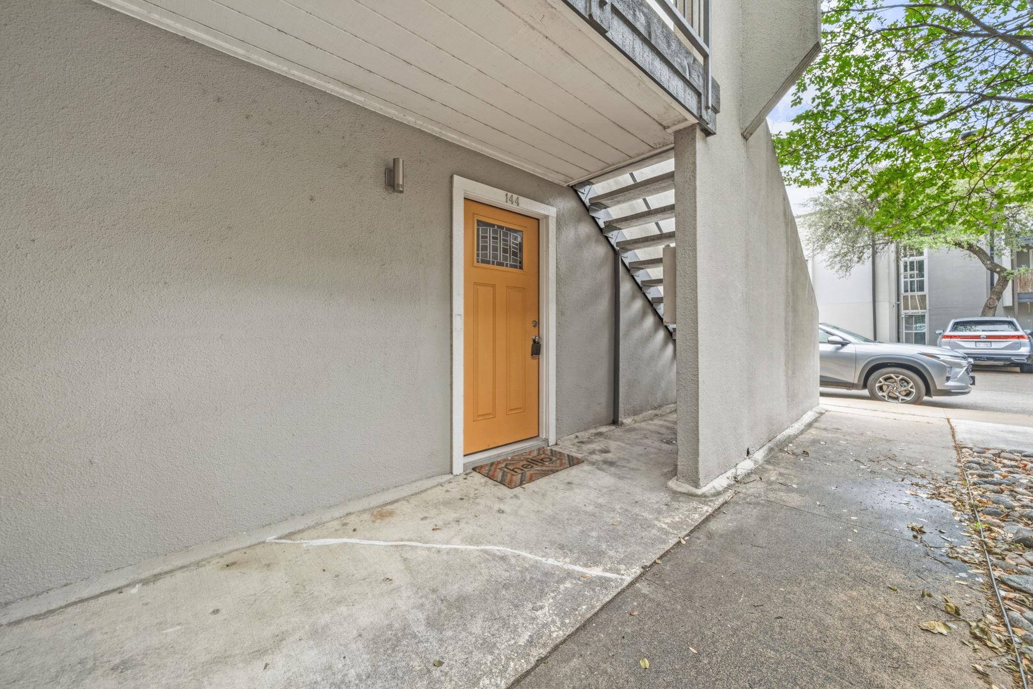 935 La Posada Dr # 144, Austin, TX 78752