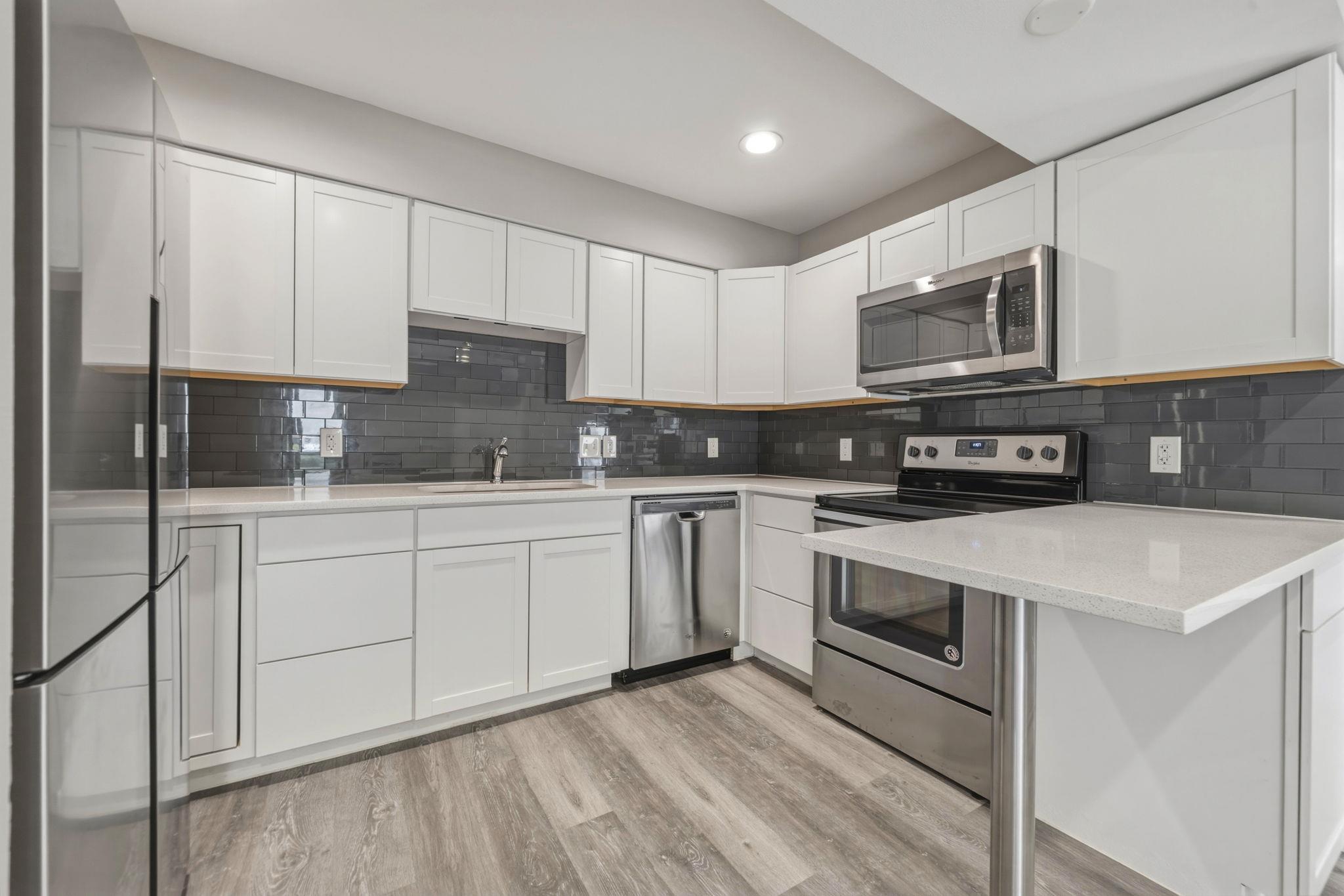 935 La Posada Dr # 144, Austin, TX 78752