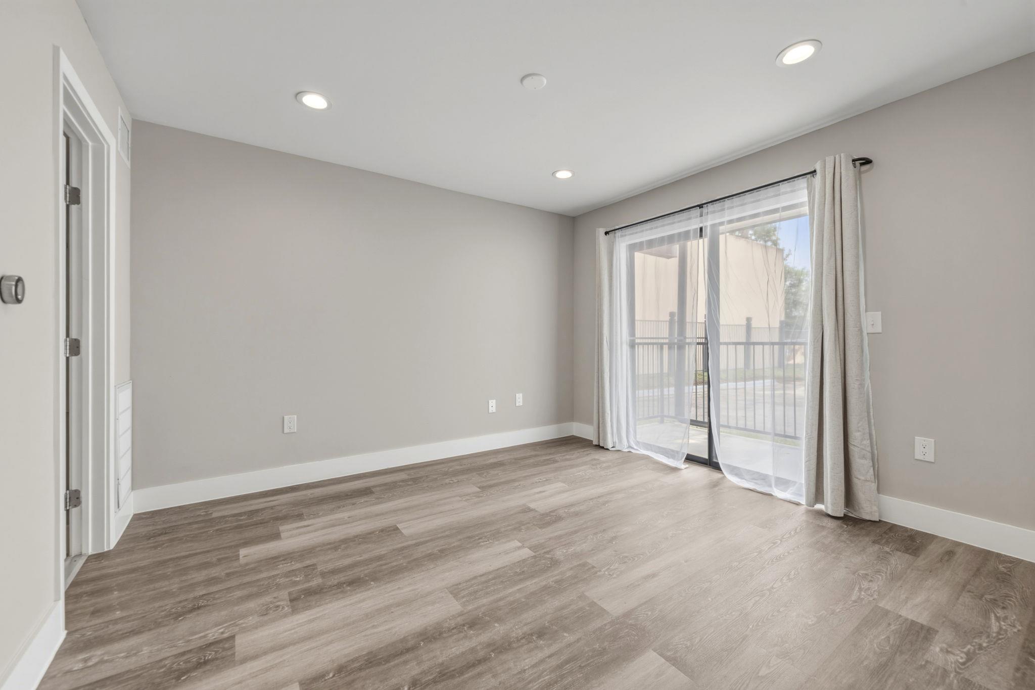 935 La Posada Dr # 144, Austin, TX 78752