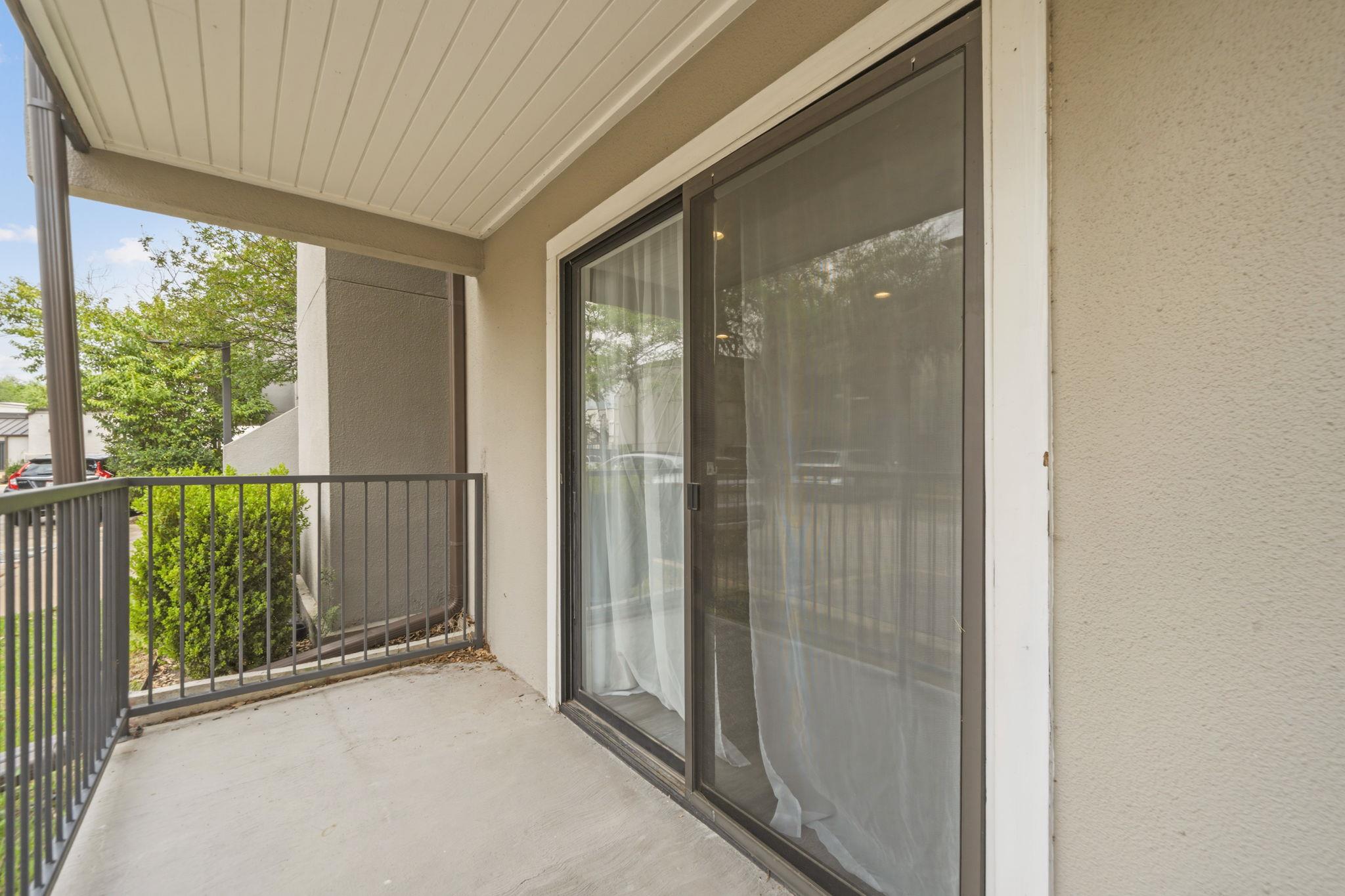 935 La Posada Dr # 144, Austin, TX 78752