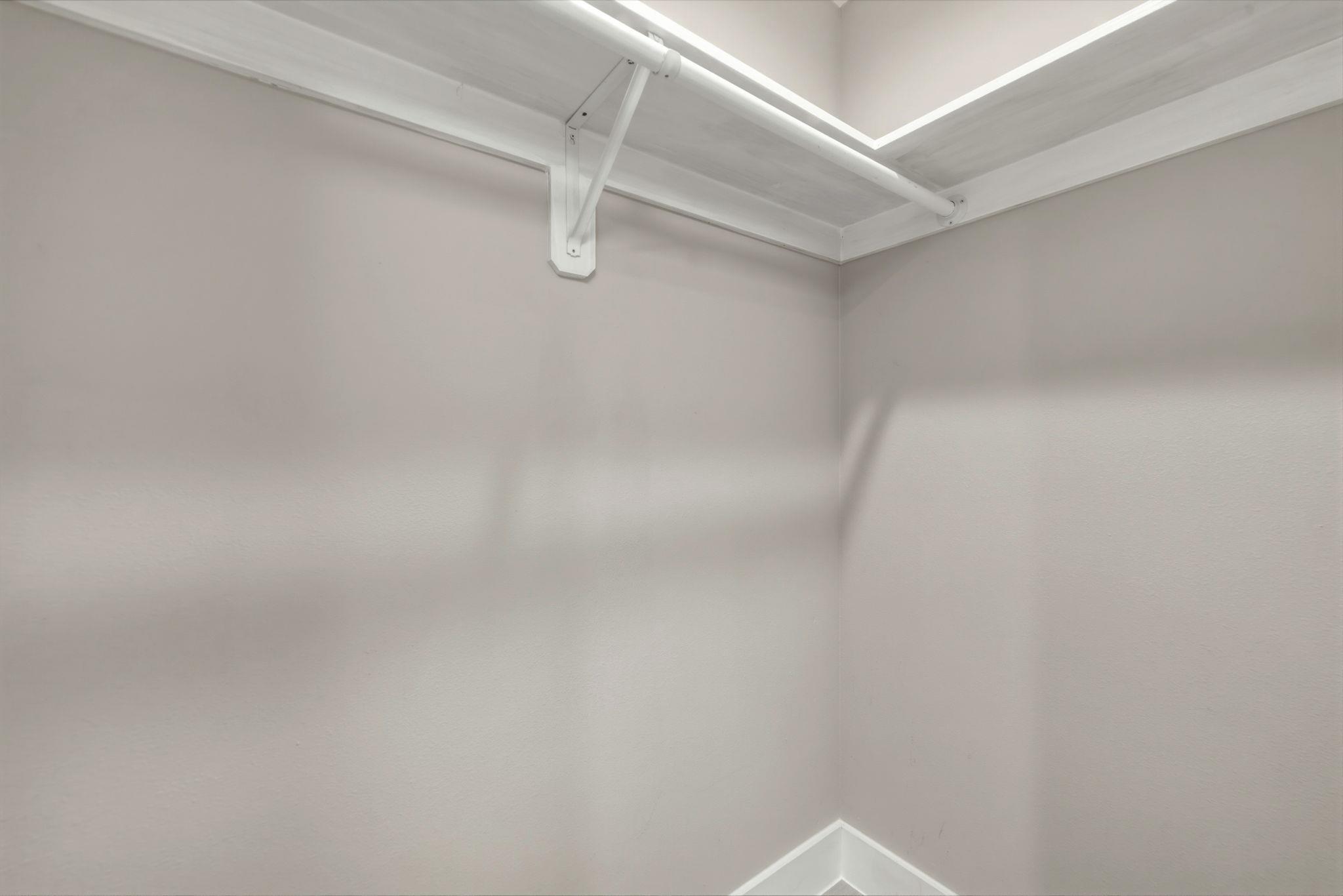 935 La Posada Dr # 144, Austin, TX 78752