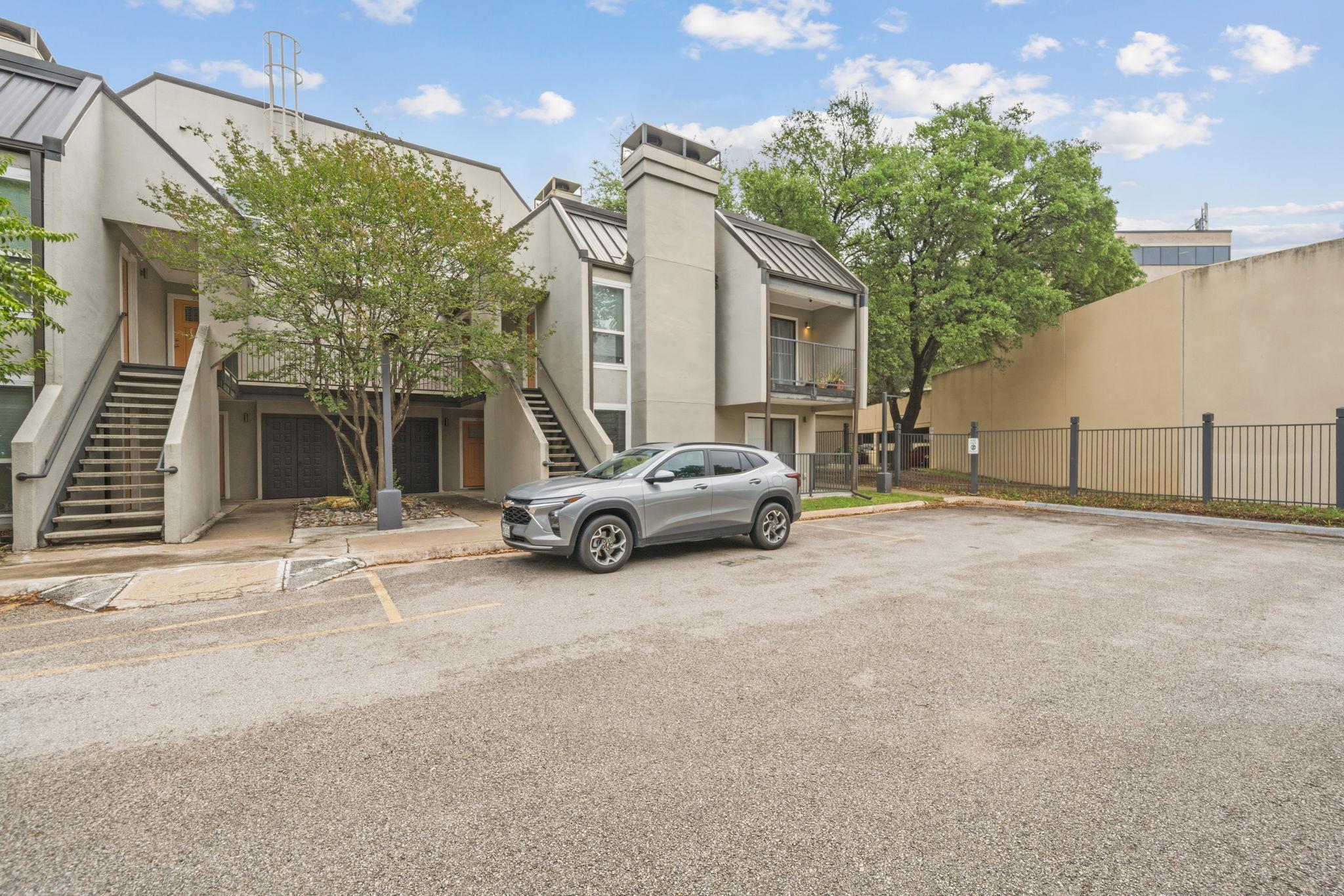 935 La Posada Dr # 144, Austin, TX 78752