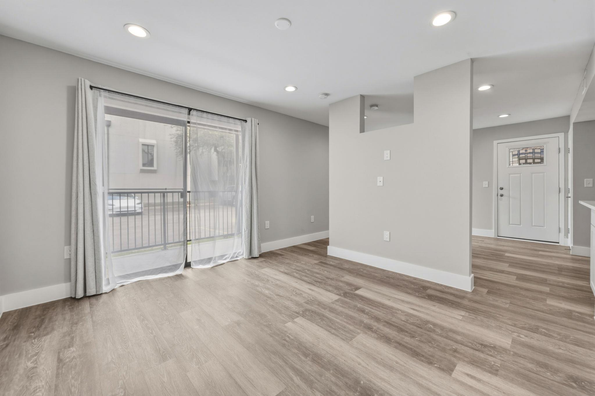 935 La Posada Dr # 144, Austin, TX 78752