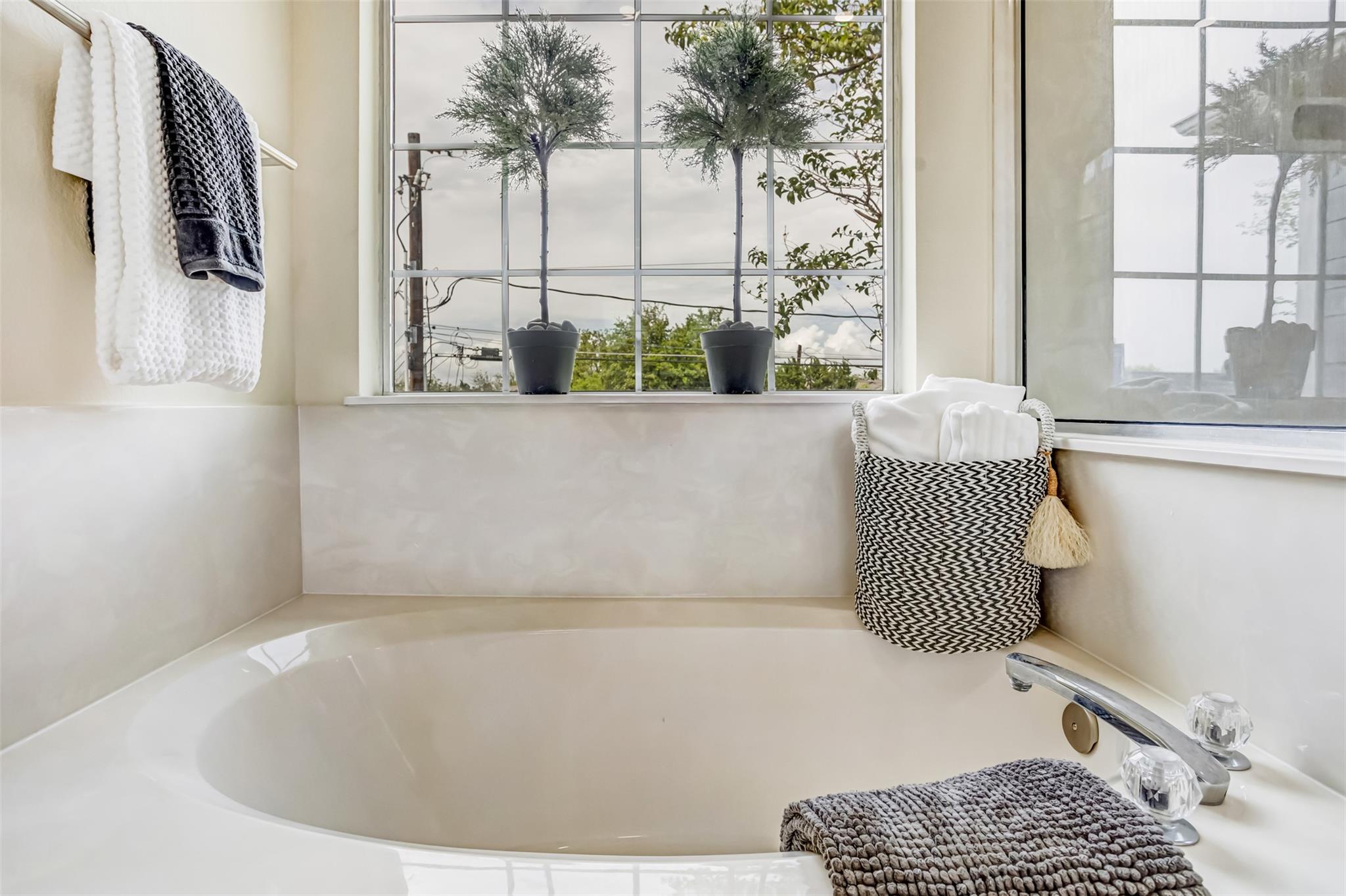 6715 Windrift Way # 31, Austin, TX 78745