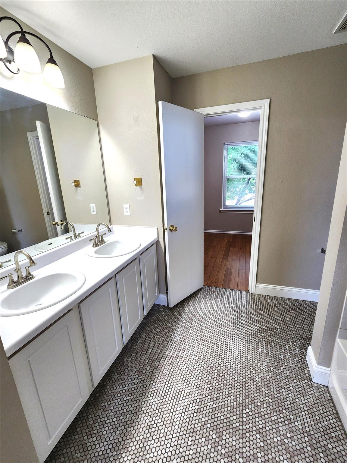 933 Meadow Ridge Loop, Georgetown, TX 78626