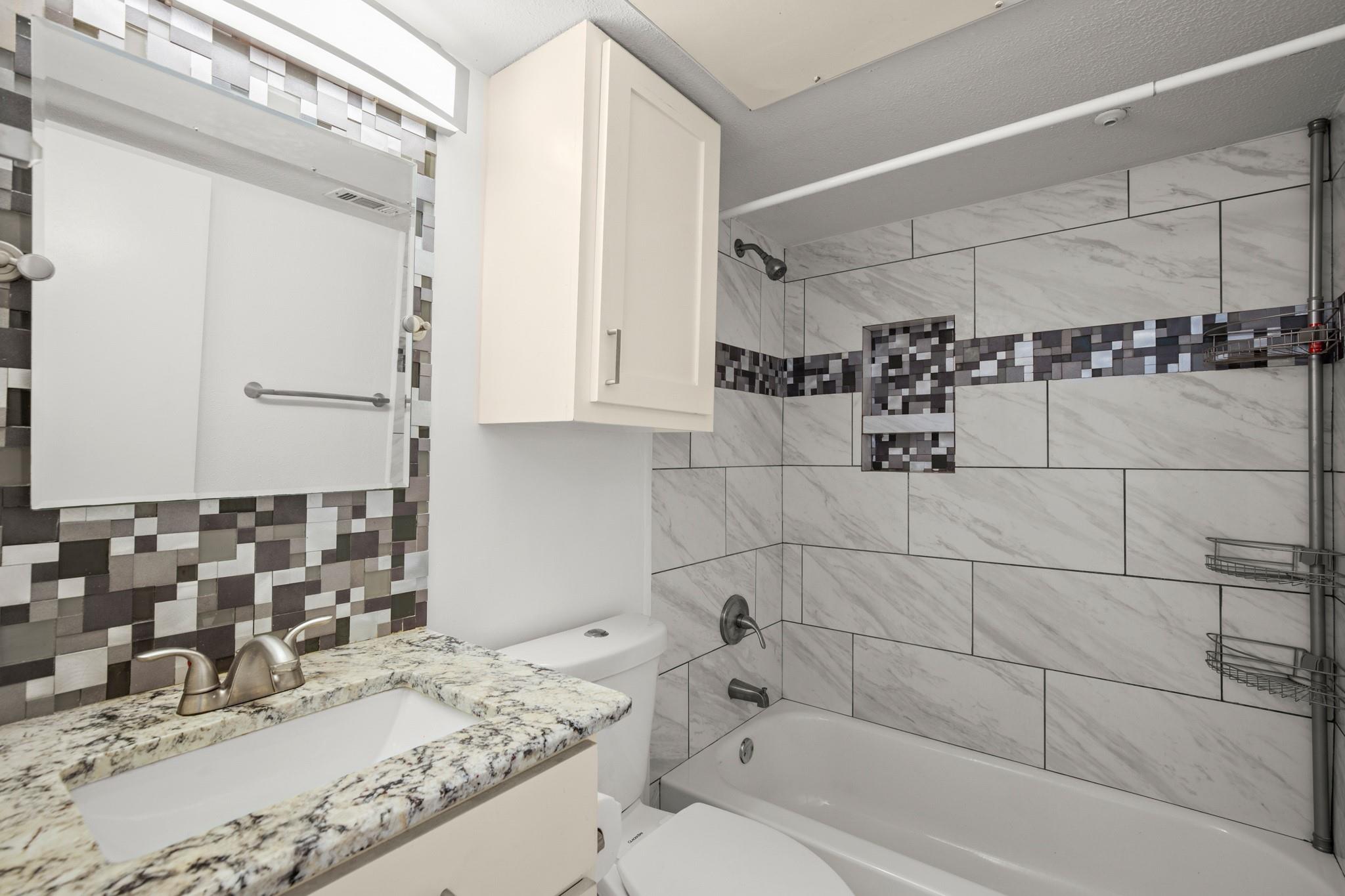 1840 Burton Dr # 174, Austin, TX 78741