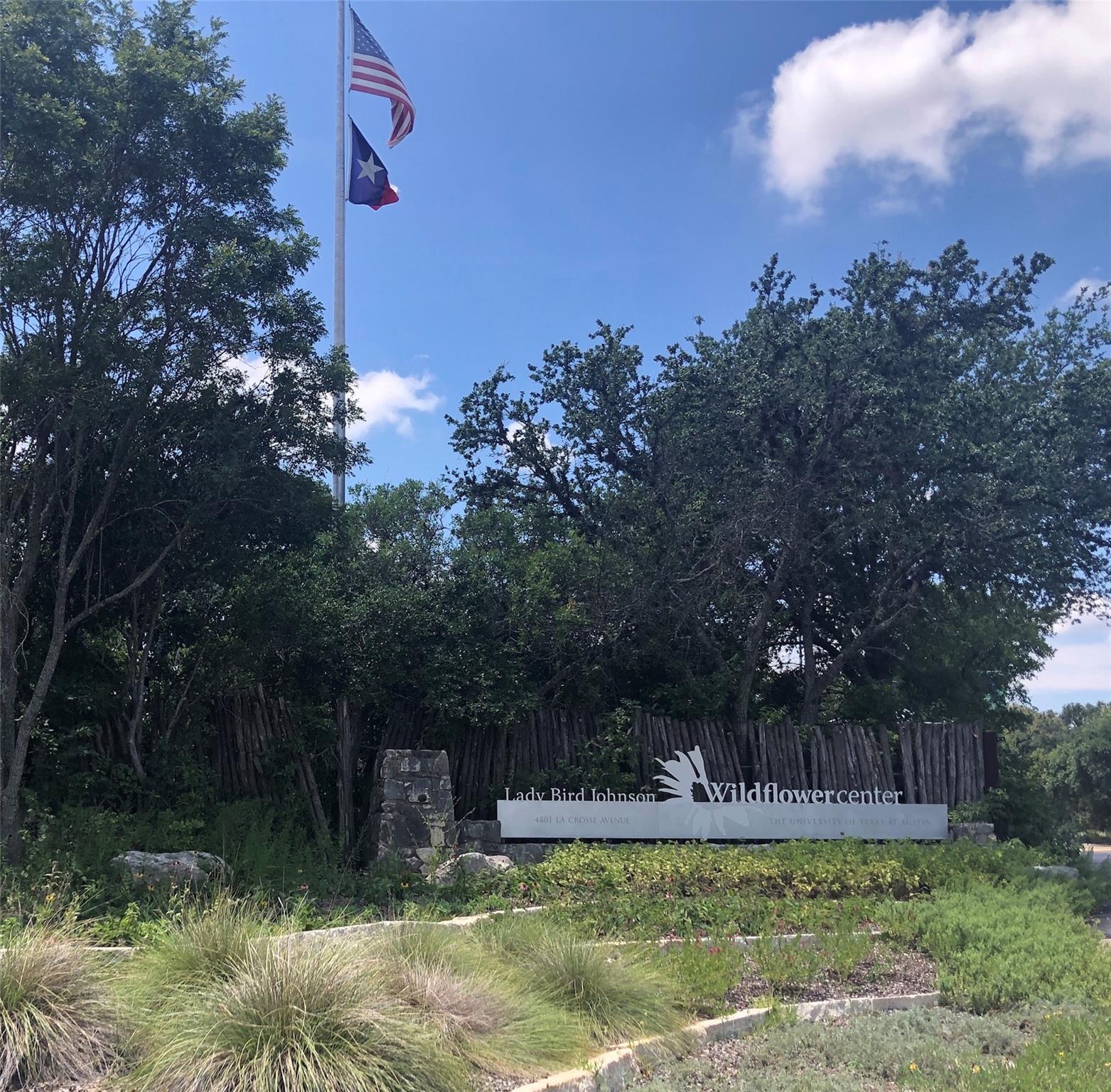6204 Old Harbor Ln, Austin, TX 78739