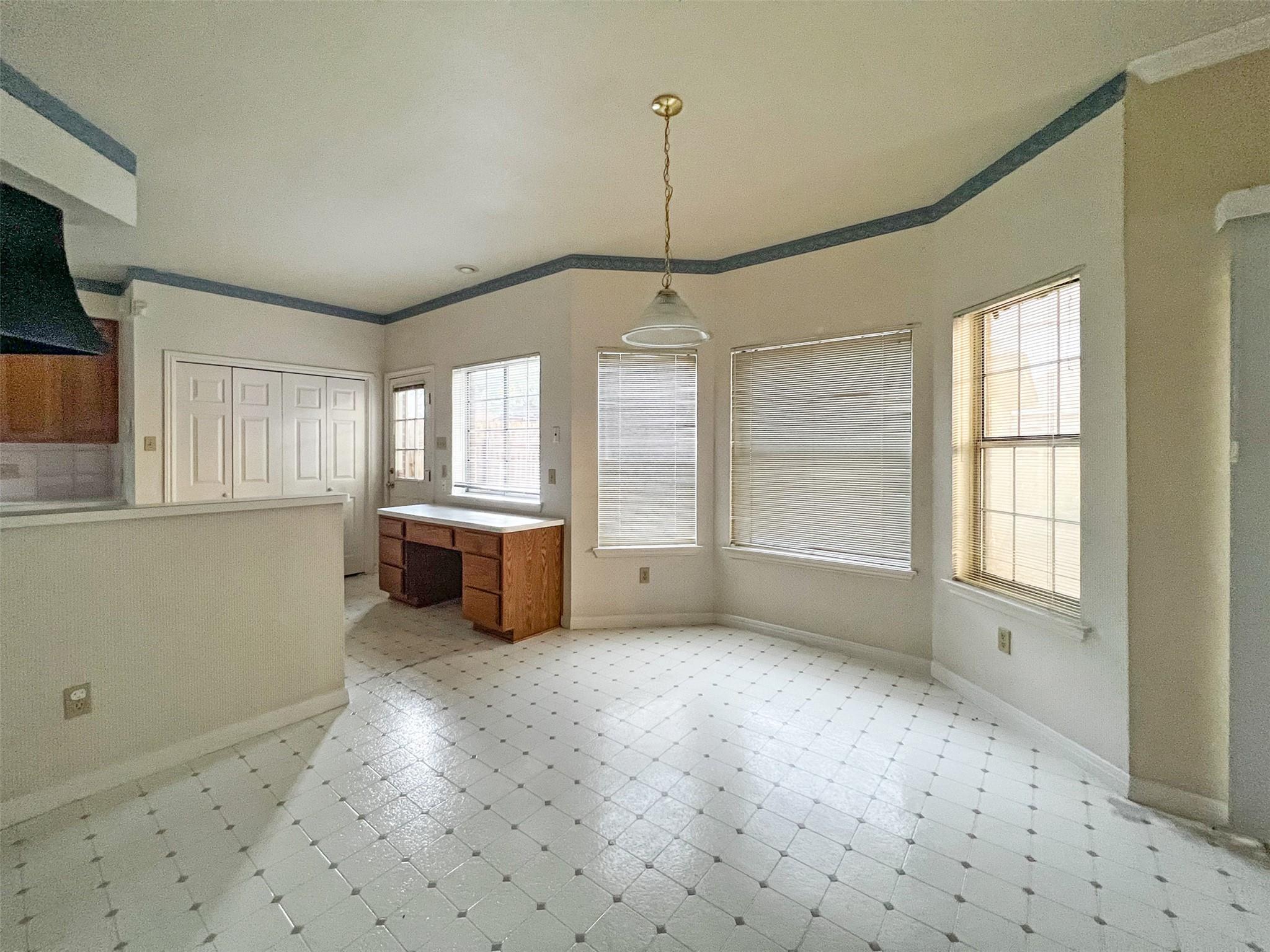 6204 Old Harbor Ln, Austin, TX 78739