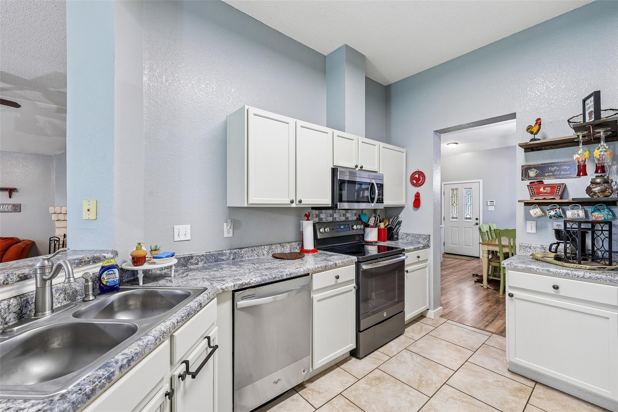 510 Maybrook Dr, Buda, TX 78610