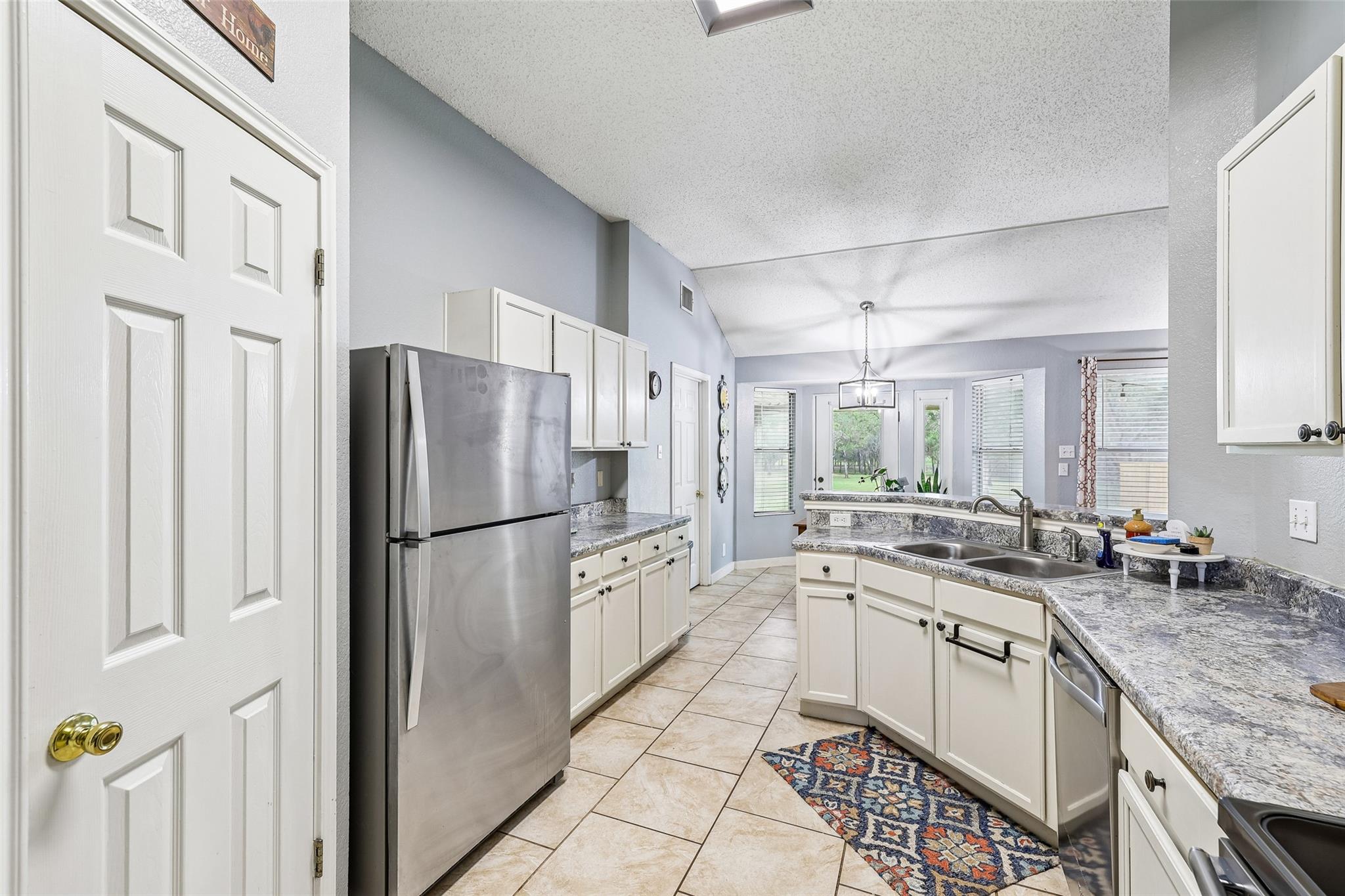 510 Maybrook Dr, Buda, TX 78610