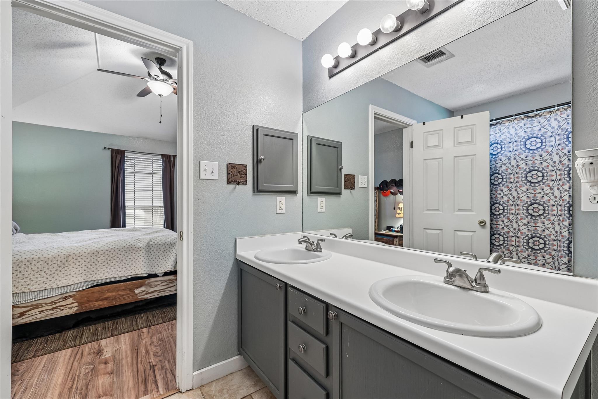 510 Maybrook Dr, Buda, TX 78610