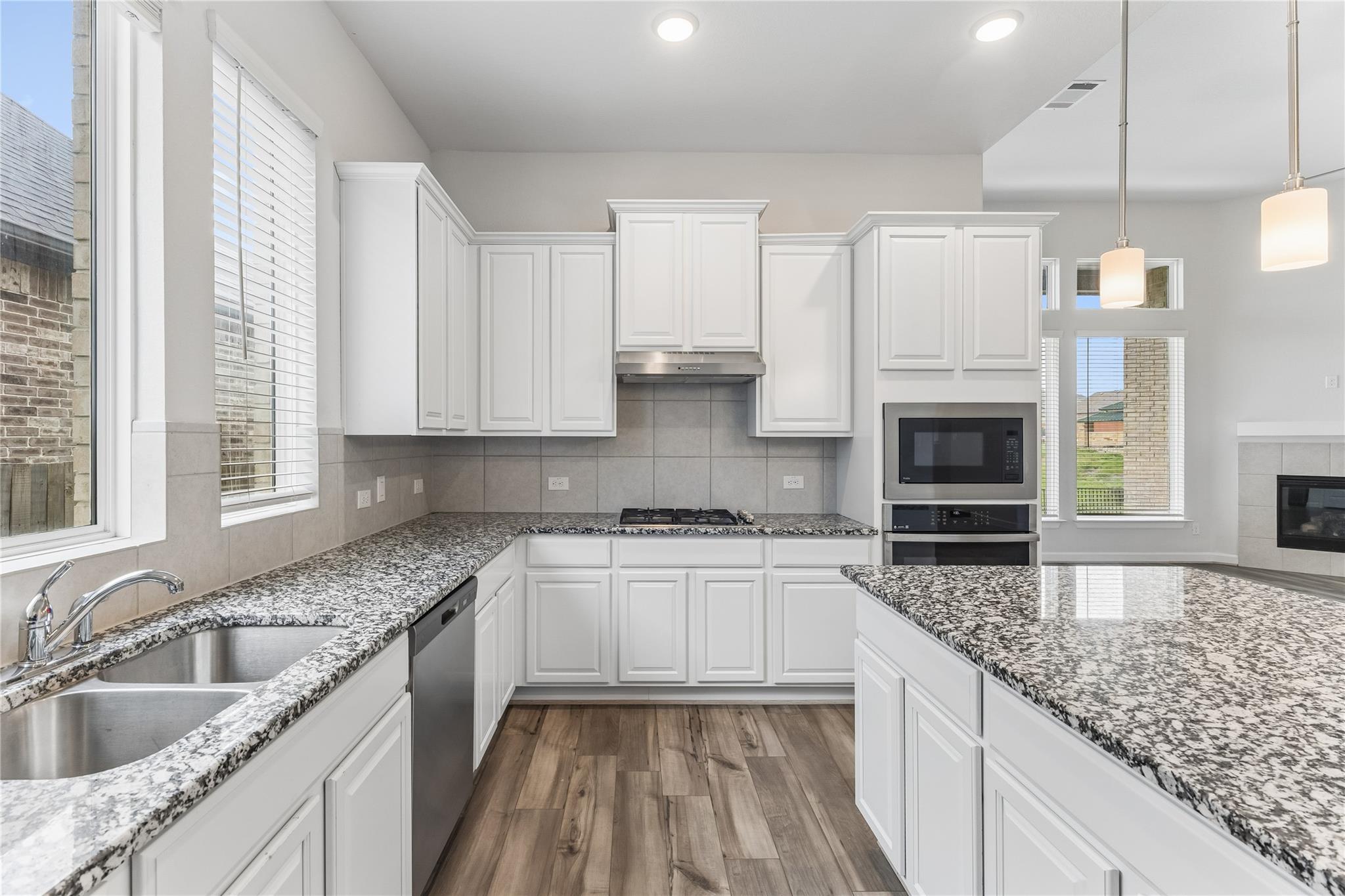 298 Wild Pecan Loop, Buda, TX 78610