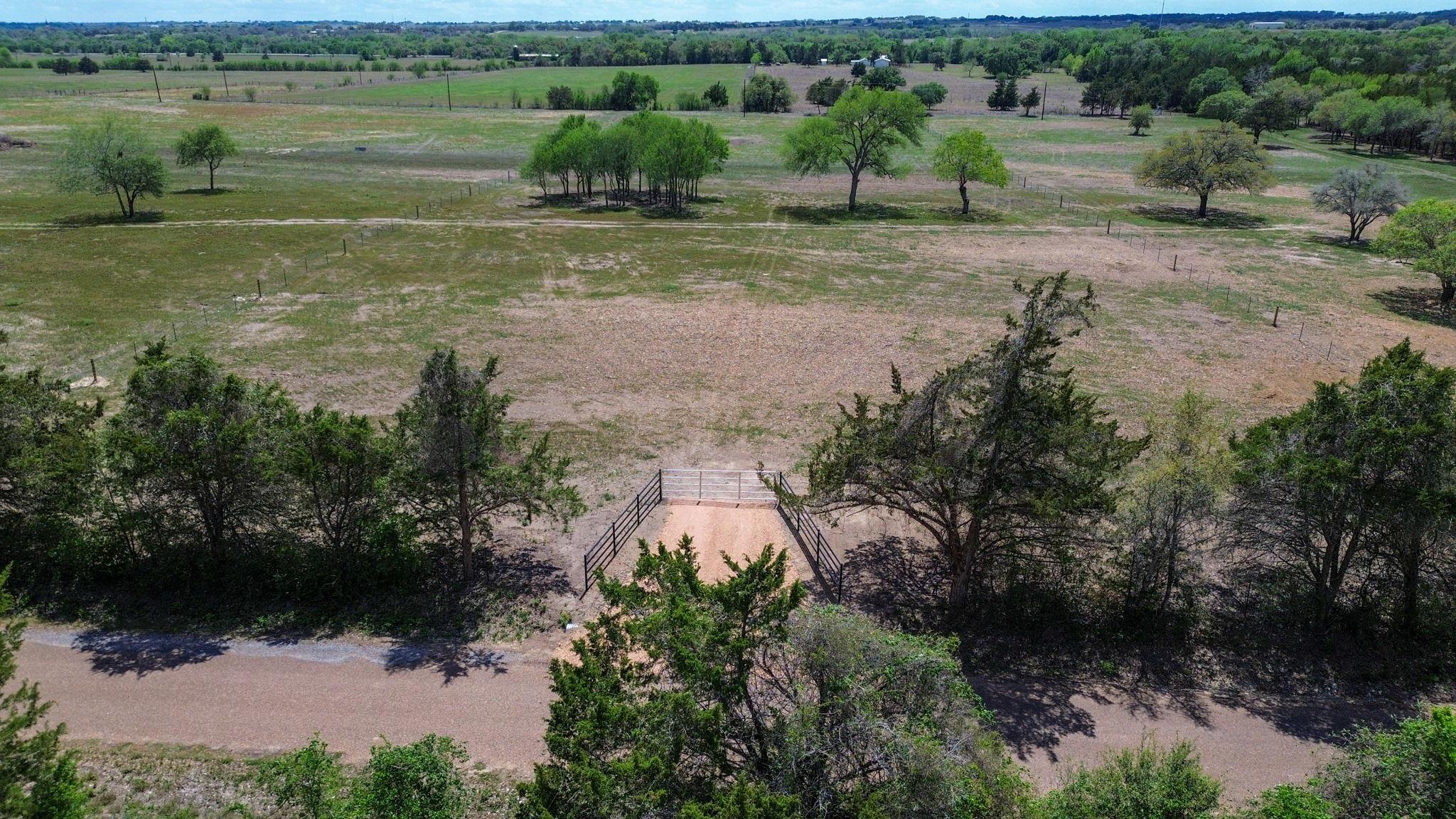 2112 (Tract #4) Baca Loop, Flatonia, TX 78941