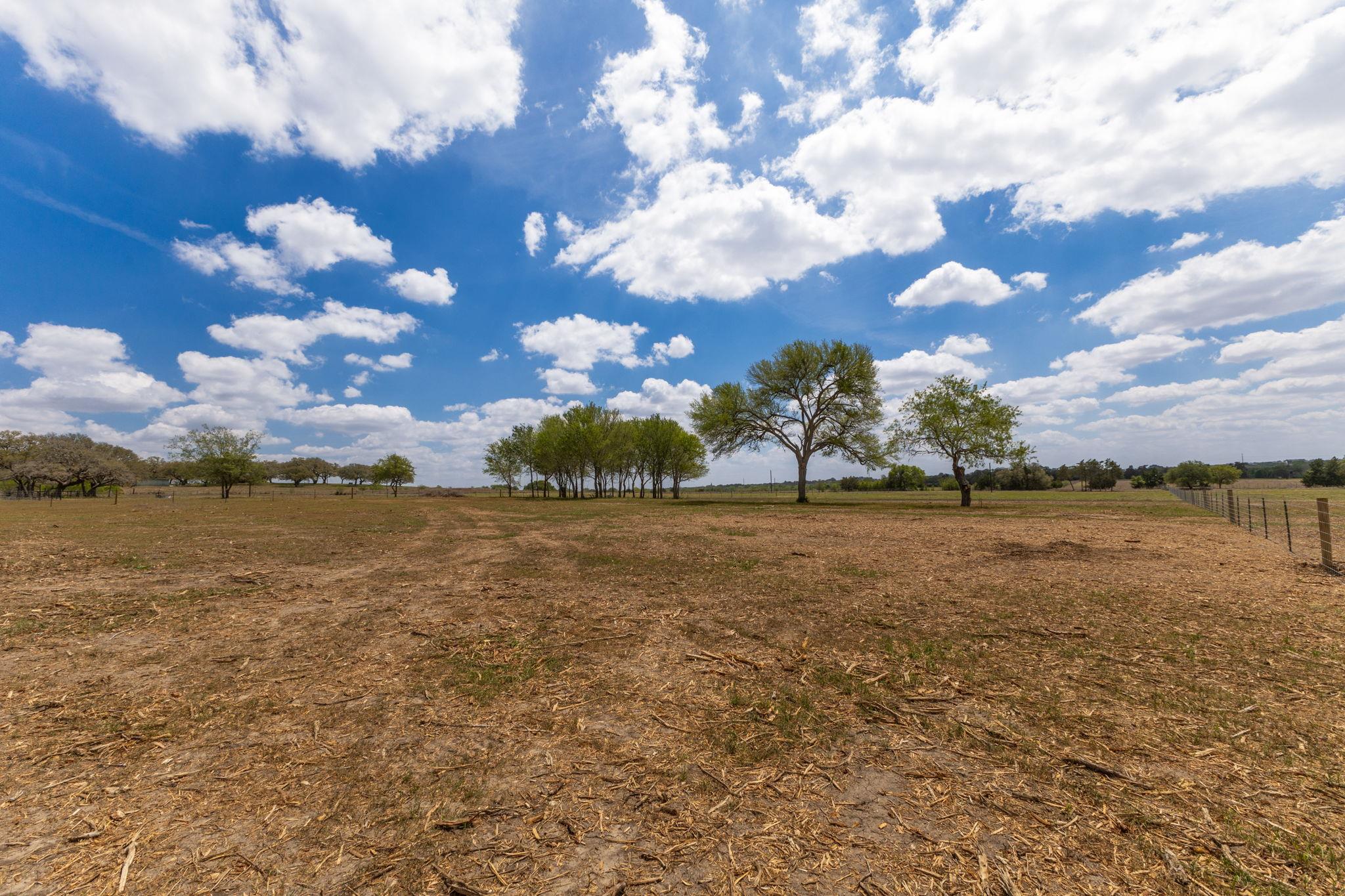 2112 (Tract #4) Baca Loop, Flatonia, TX 78941