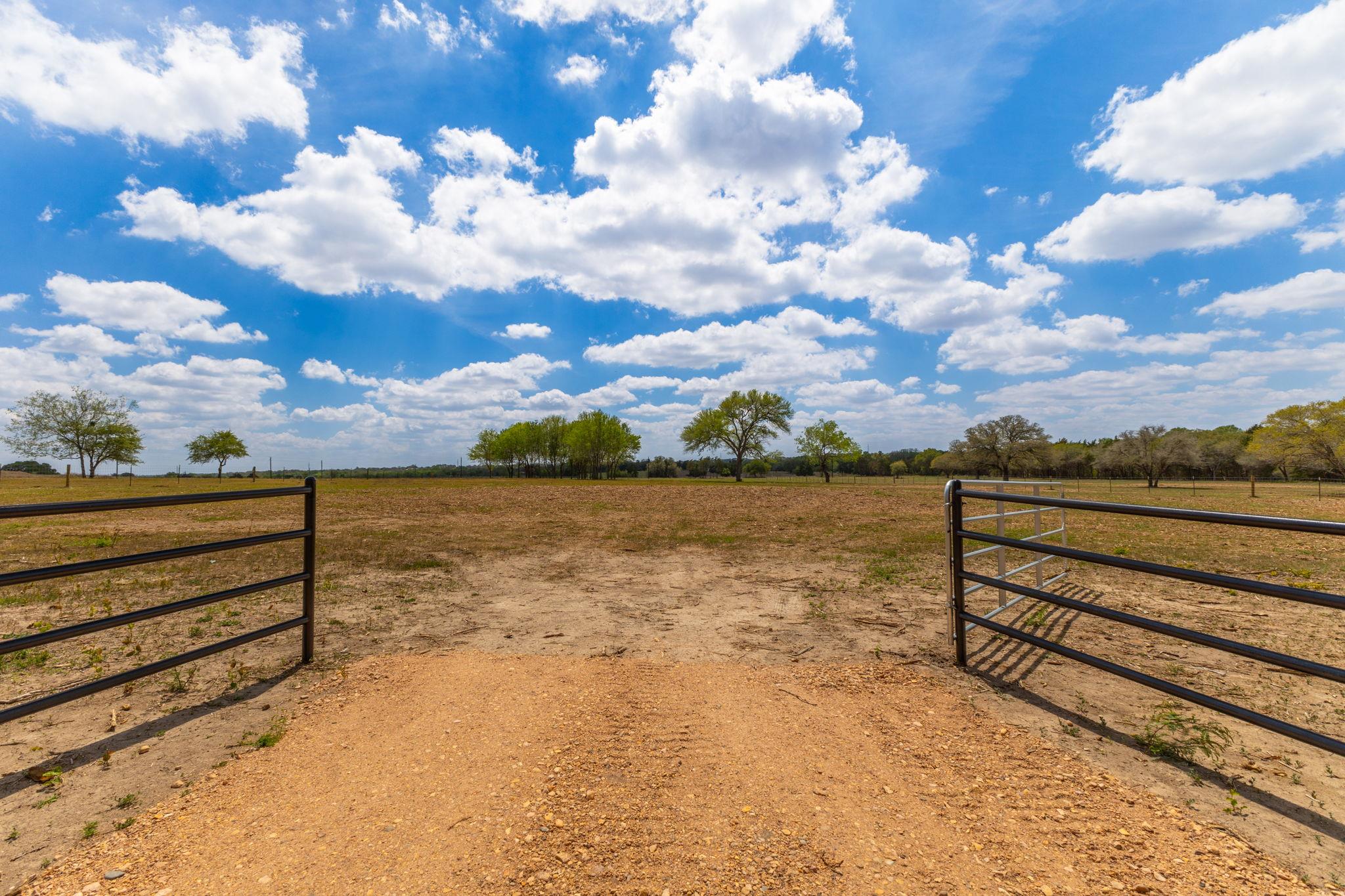 2112 (Tract #4) Baca Loop, Flatonia, TX 78941