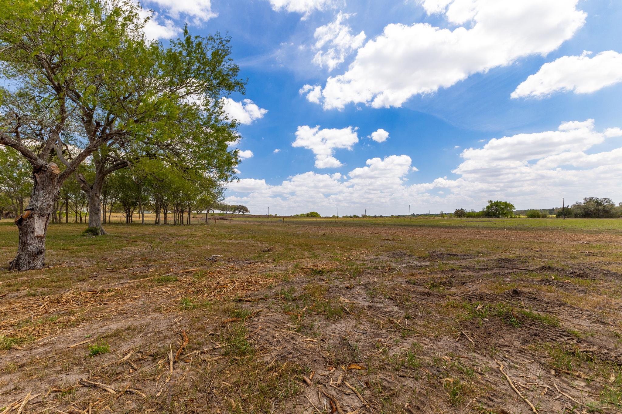 2112 (Tract #4) Baca Loop, Flatonia, TX 78941