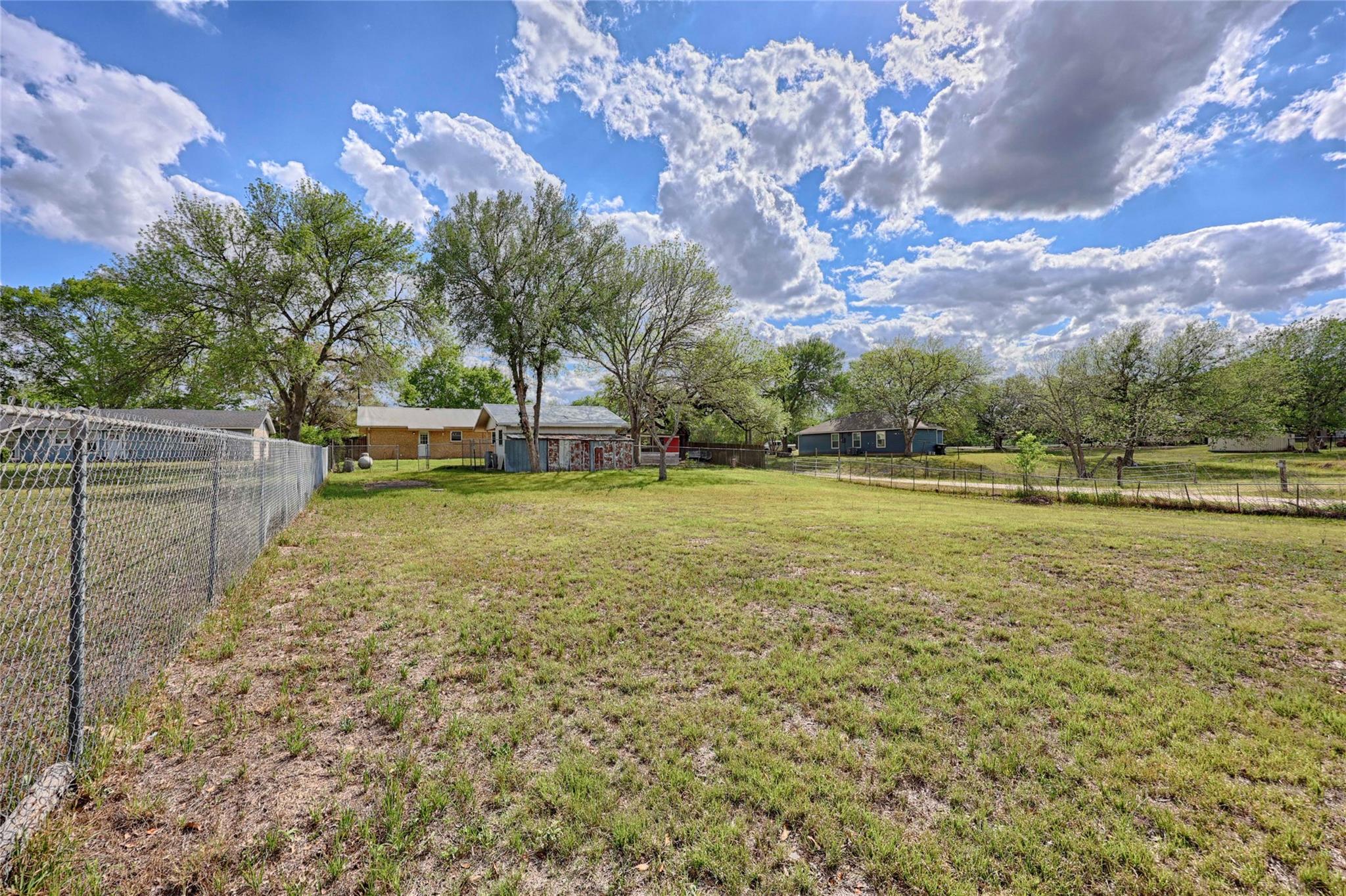 705 S La Grange St, Flatonia, TX 78941