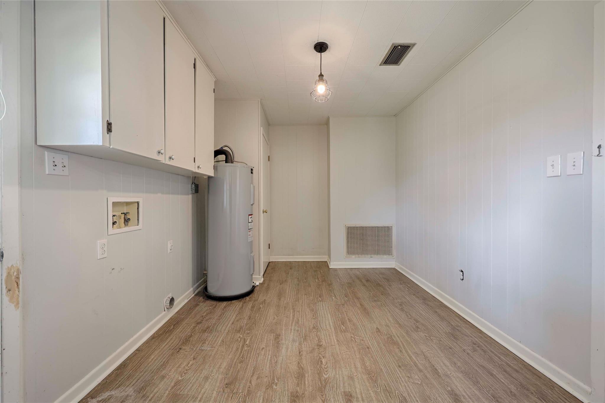 705 S La Grange St, Flatonia, TX 78941