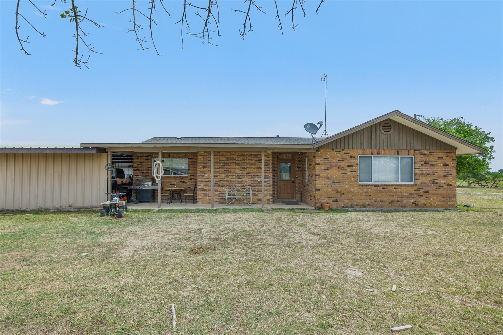 9765 State Park Rd, Lockhart, TX 78644