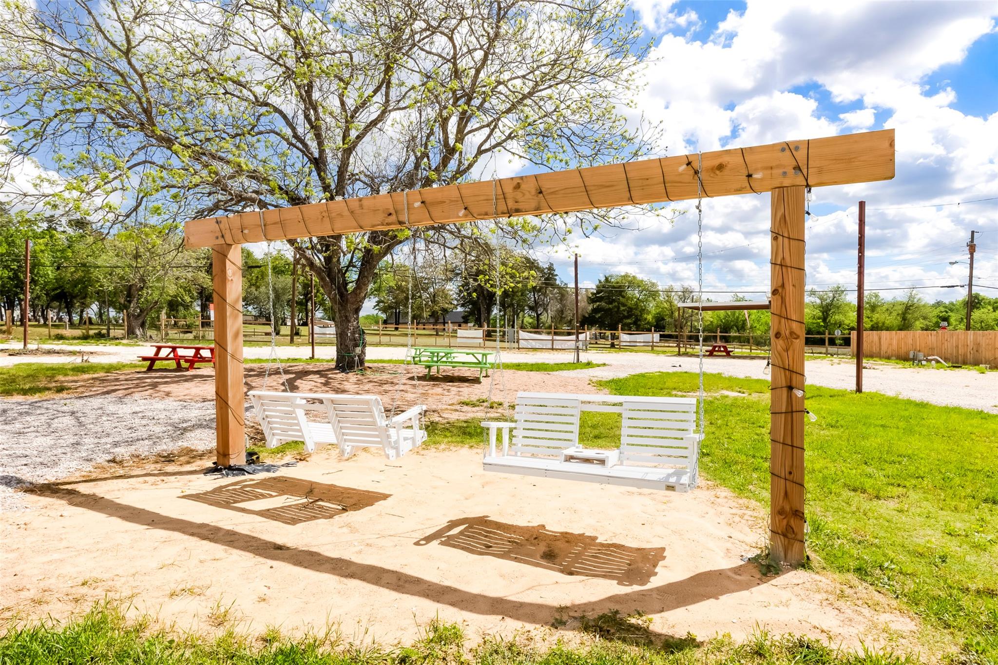 306 Oak St, Rockdale, TX 76567