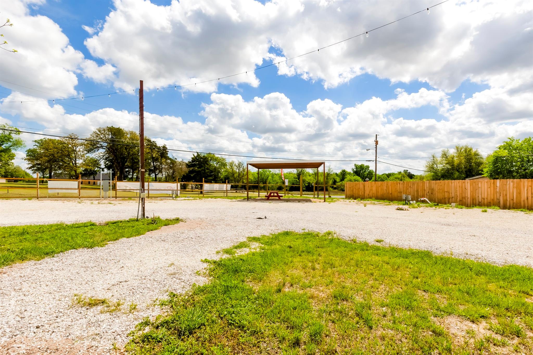 306 Oak St, Rockdale, TX 76567