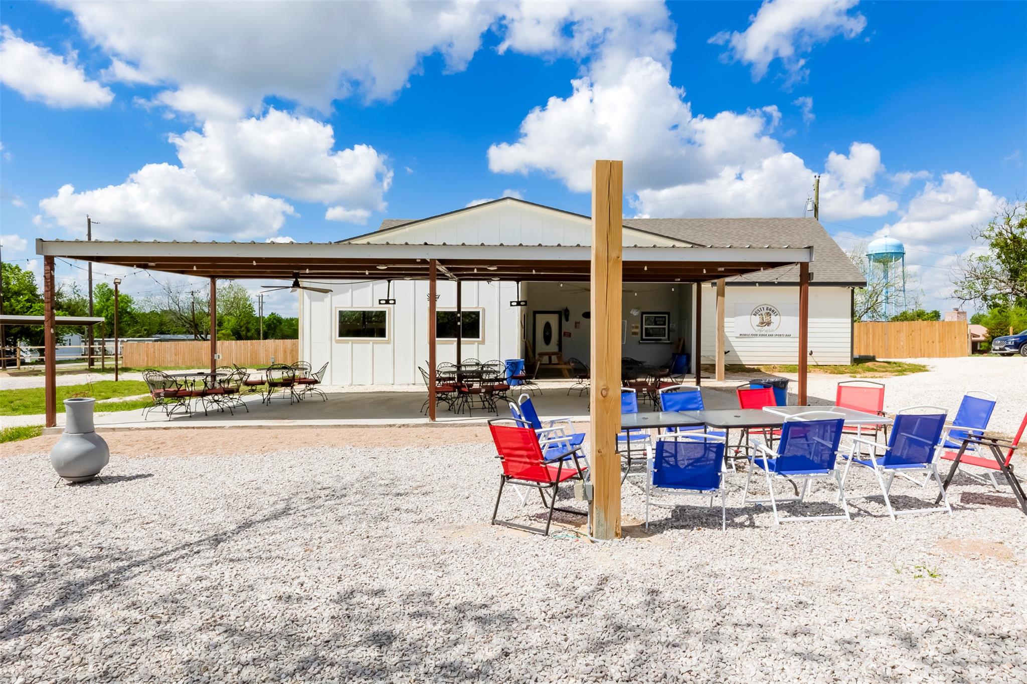 306 Oak St, Rockdale, TX 76567