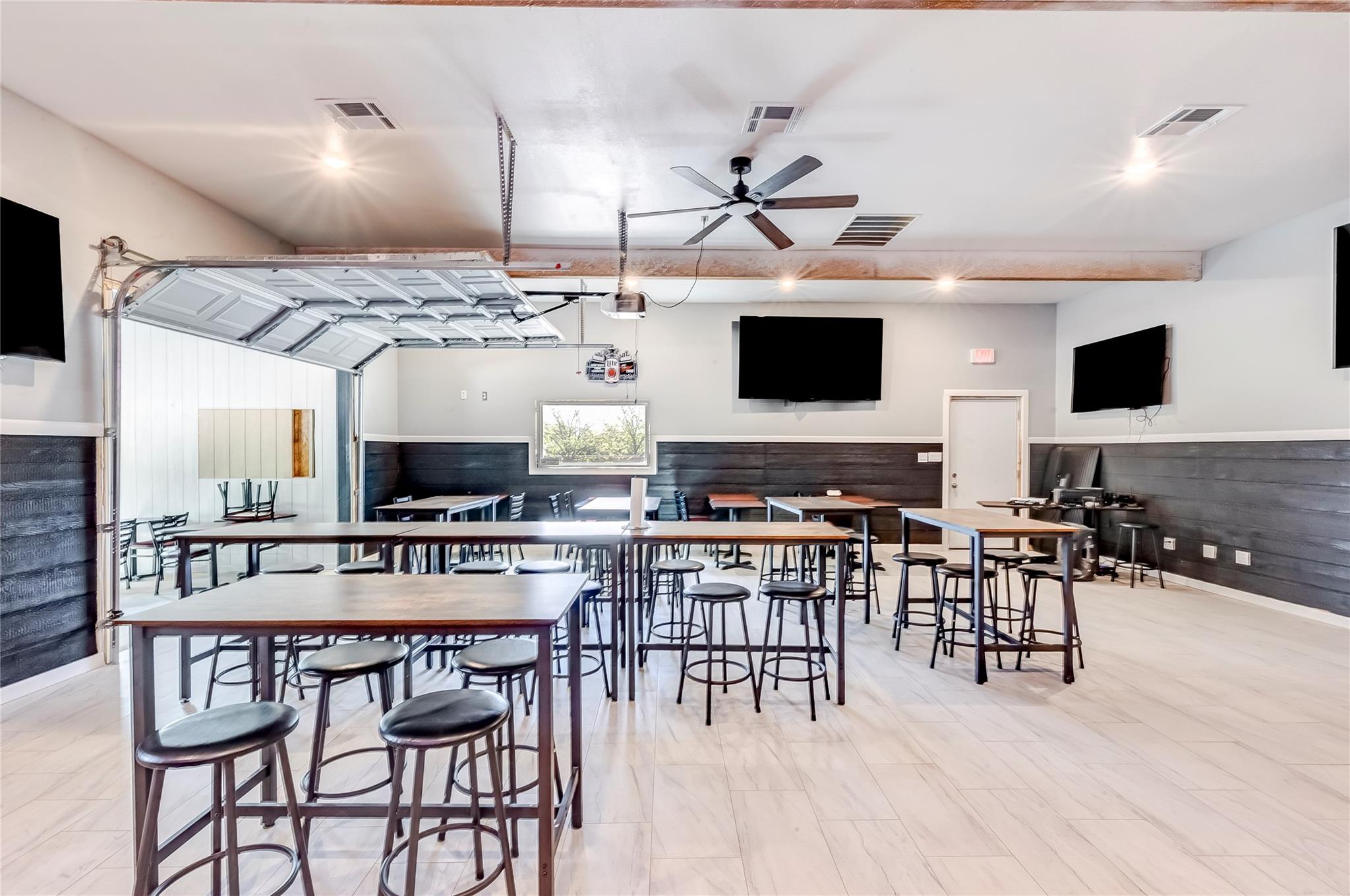 306 Oak St, Rockdale, TX 76567