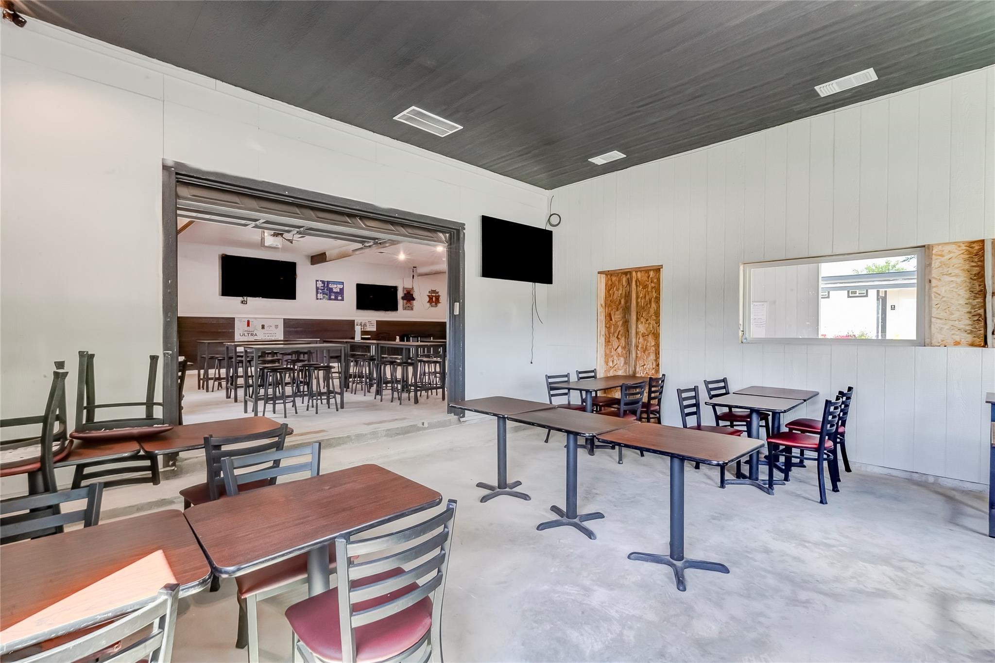 306 Oak St, Rockdale, TX 76567