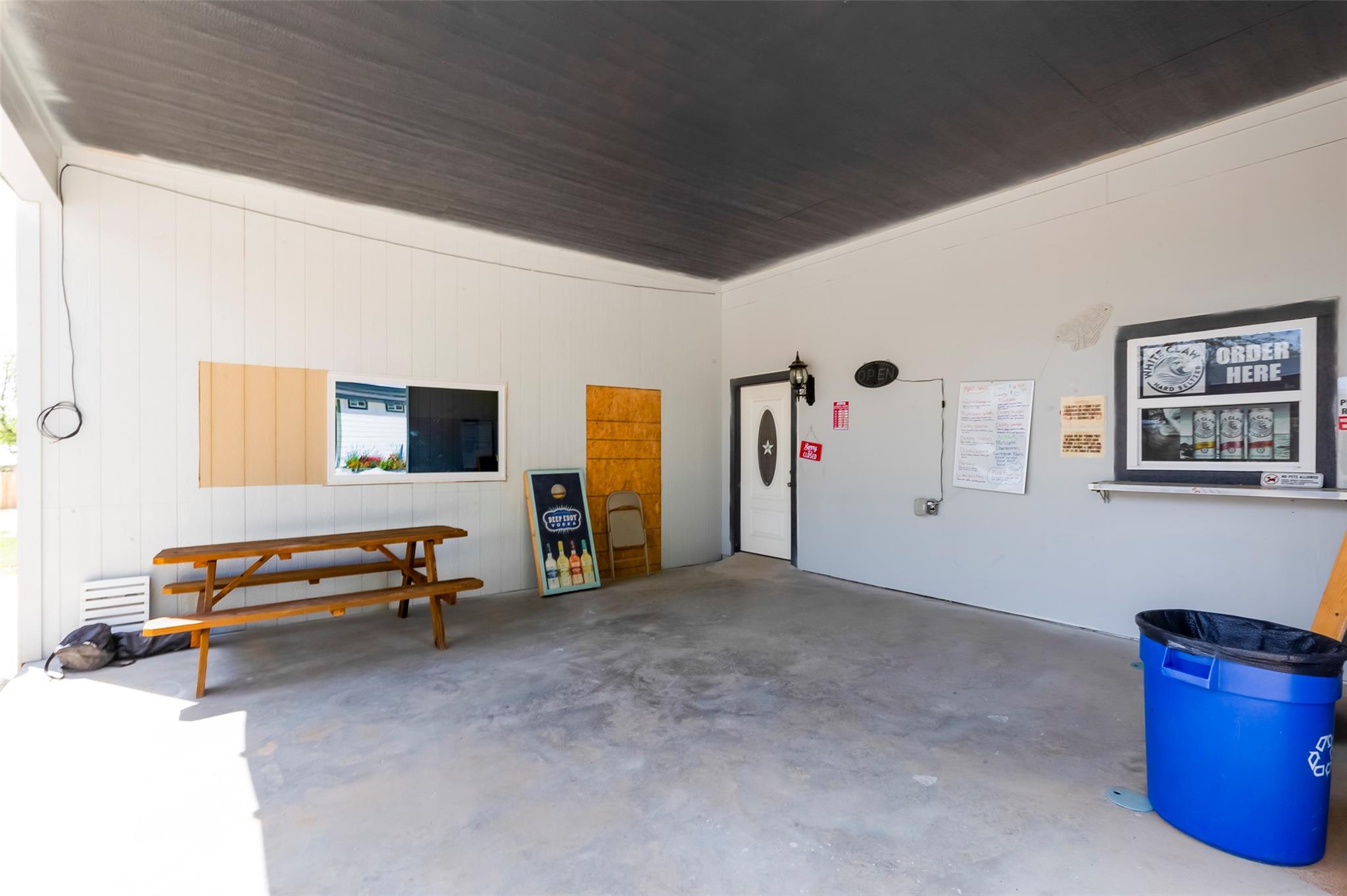 306 Oak St, Rockdale, TX 76567