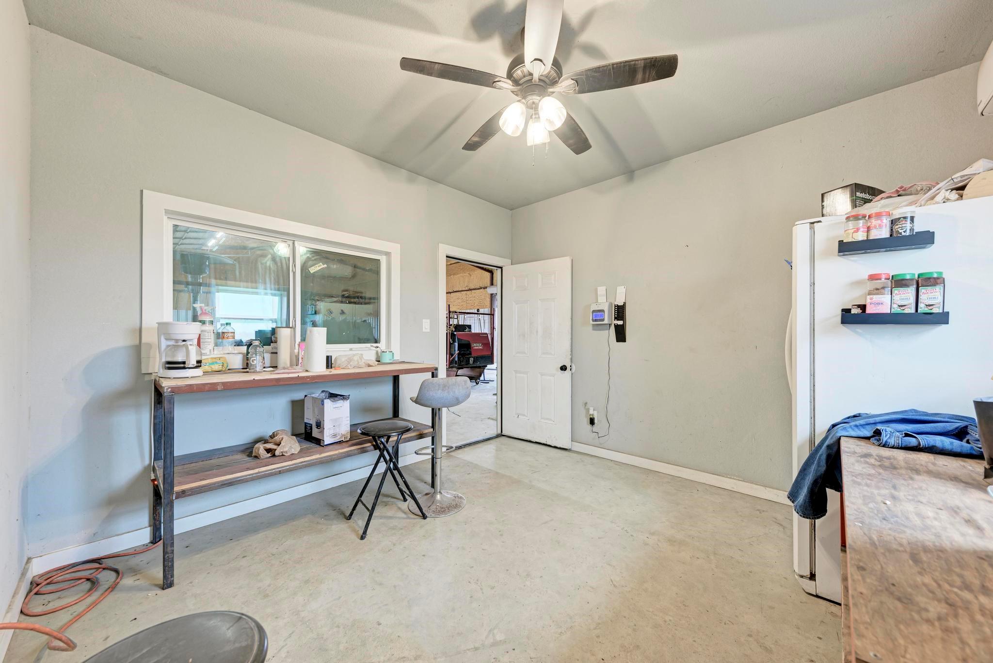 1889 County Road 487, Taylor, TX 76574