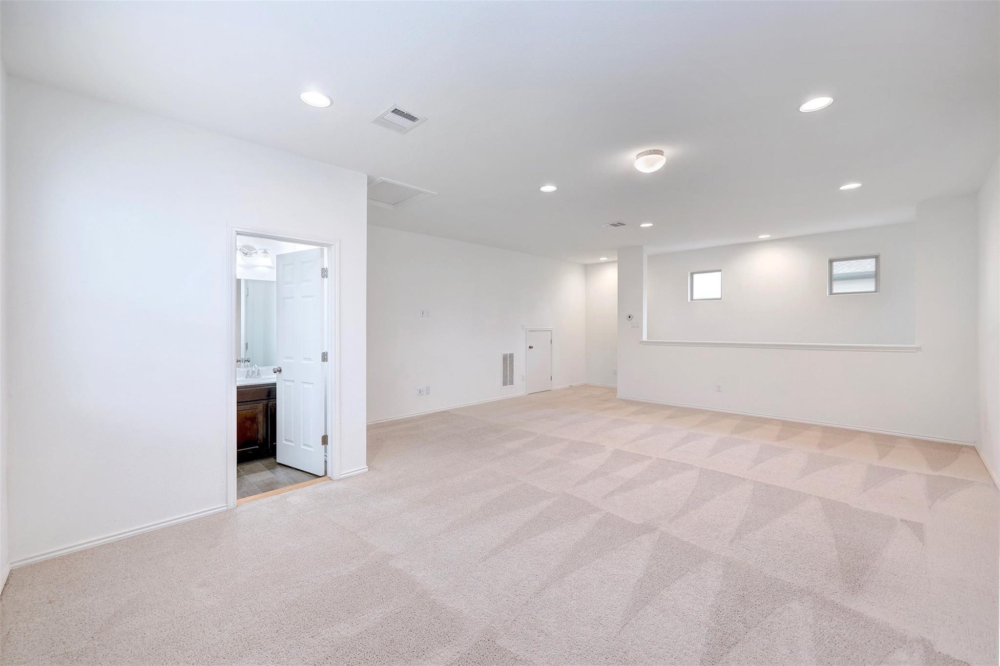 307 Simmental Loop, Hutto, TX 78634