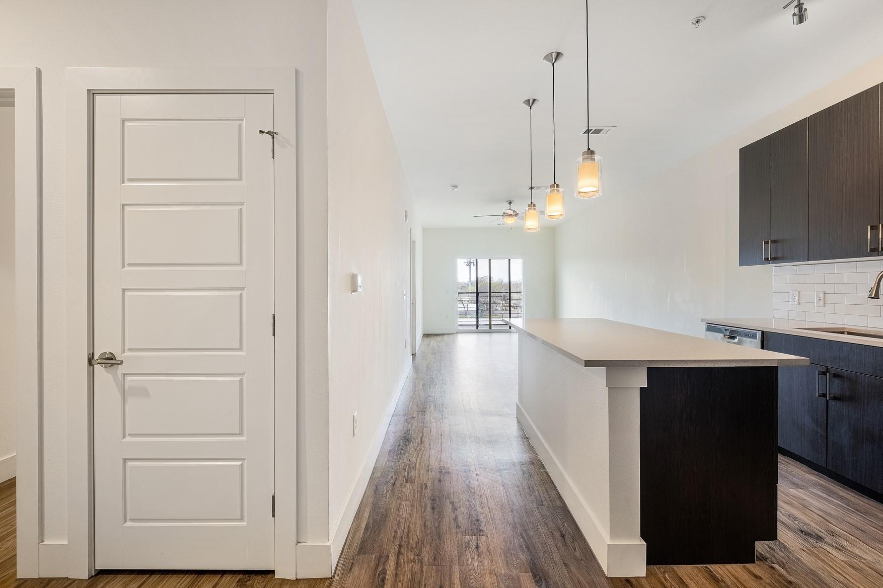 6444 Burnet Rd # 207, Austin, TX 78757