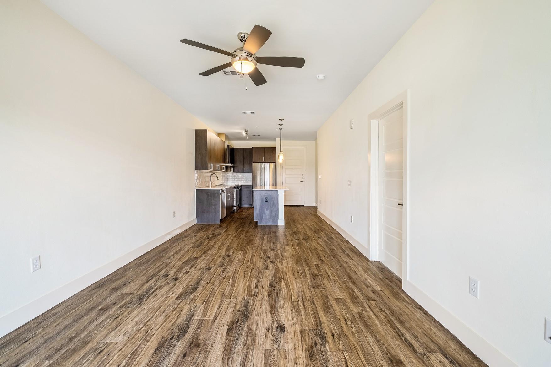 6444 Burnet Rd # 207, Austin, TX 78757