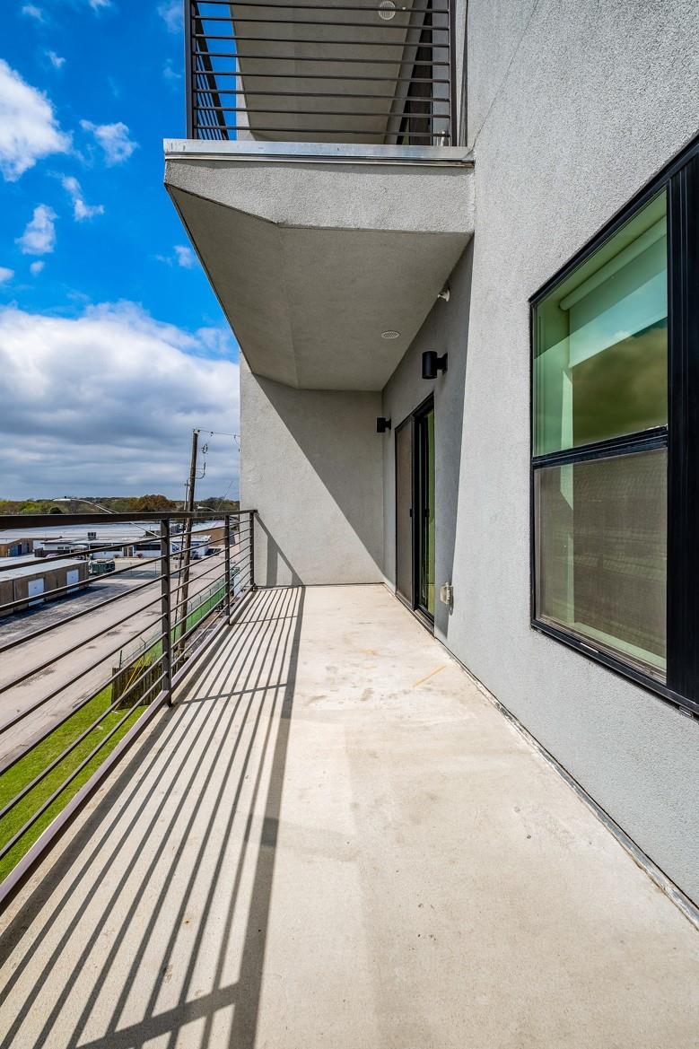 6444 Burnet Rd # 207, Austin, TX 78757