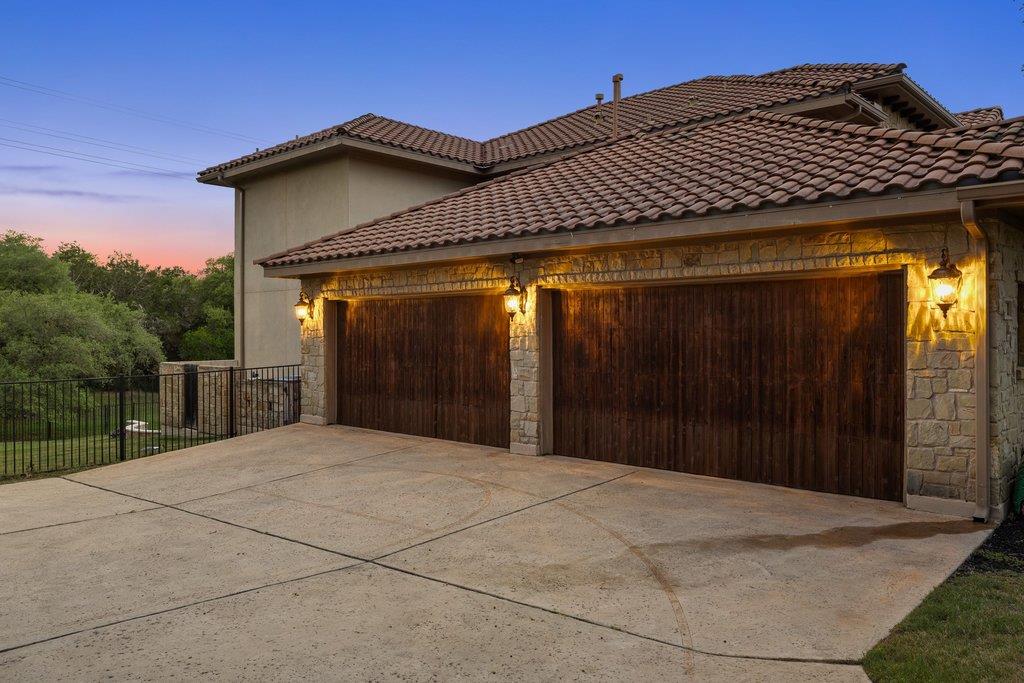 303 Bella Montagna Cir, Austin, TX 78734