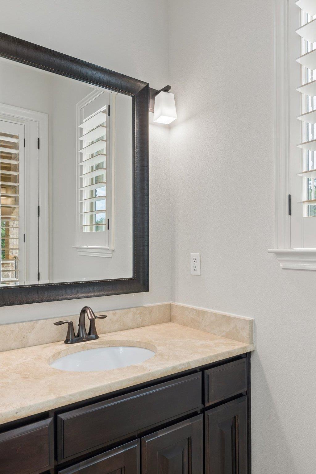 303 Bella Montagna Cir, Austin, TX 78734