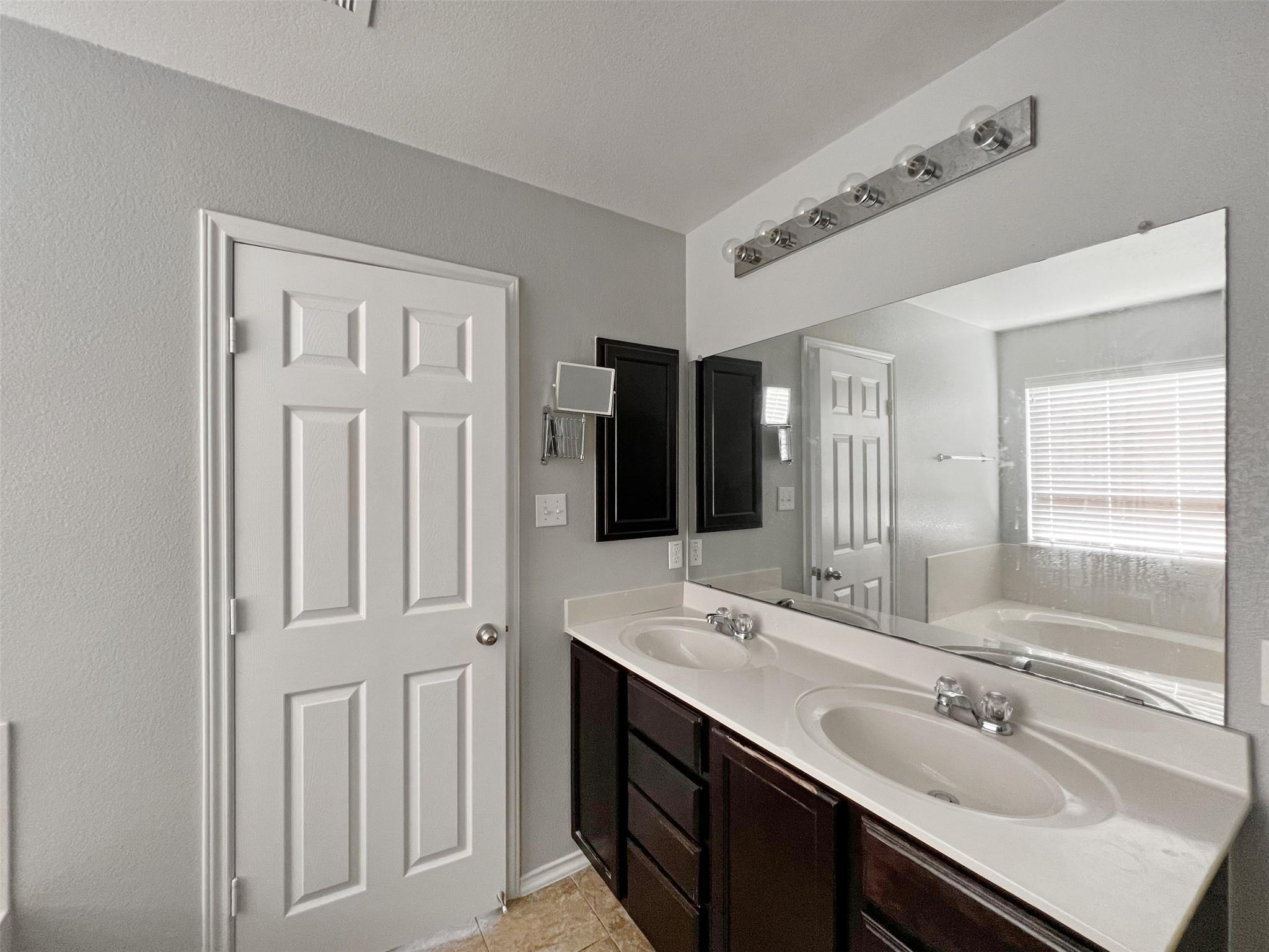 2107 Outpost Dr, Cedar Park, TX 78613