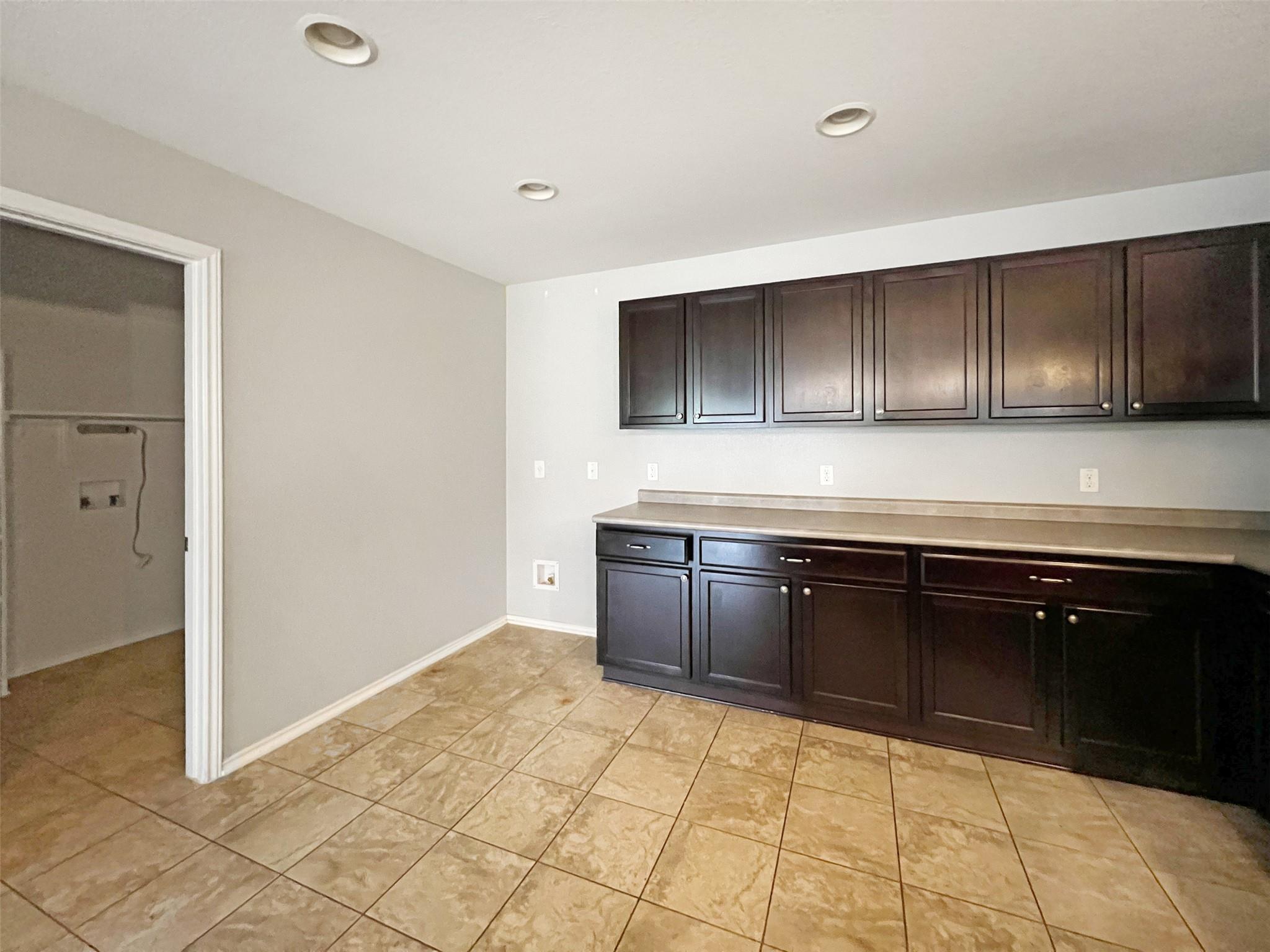 2107 Outpost Dr, Cedar Park, TX 78613